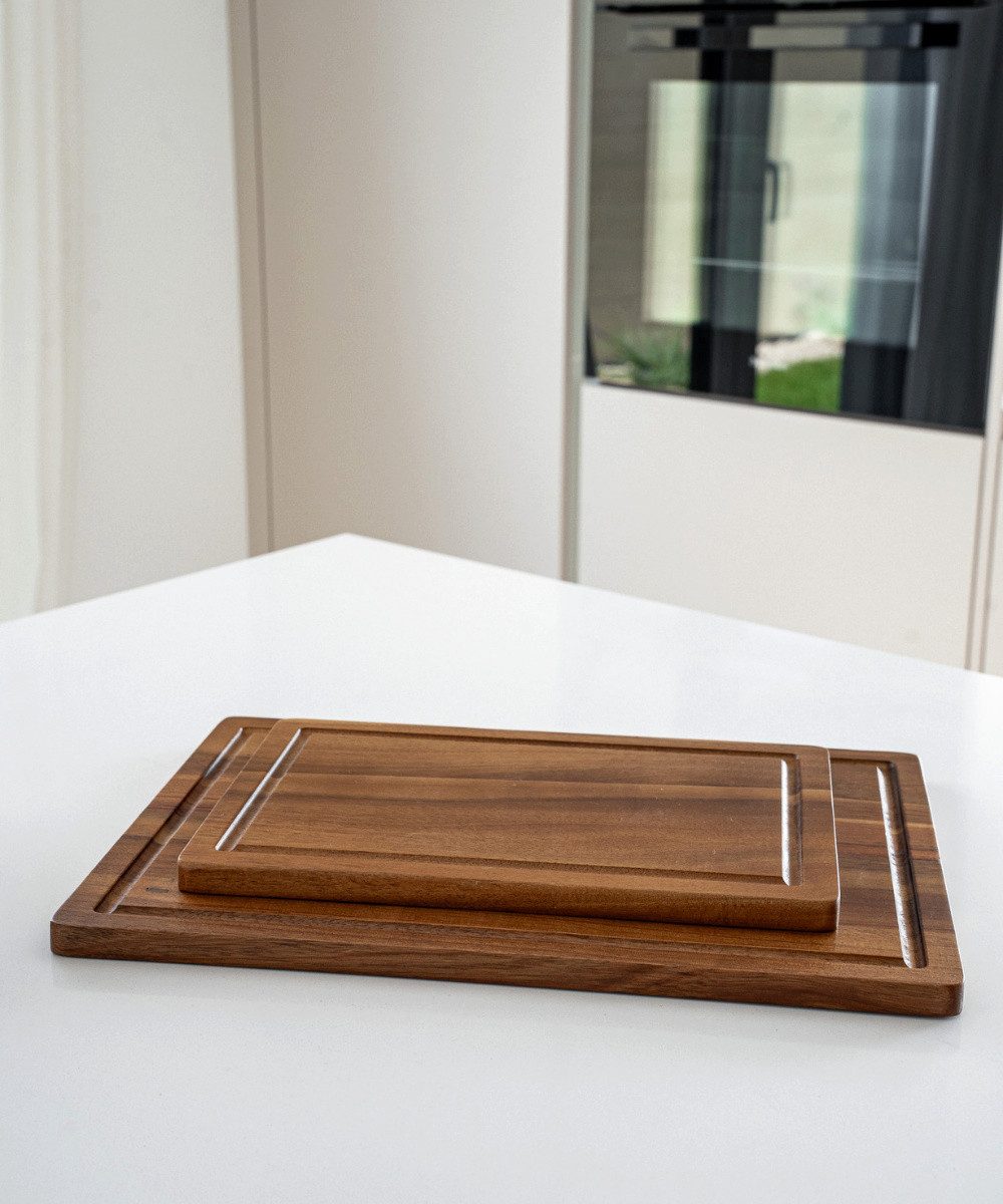 Zoha Schneidebrett Core - Schneidebrett Set Holz aus 100% hochwertigem Akazienholz, inkl. Brettständer und mit Saftrille – Bild 4 von 5