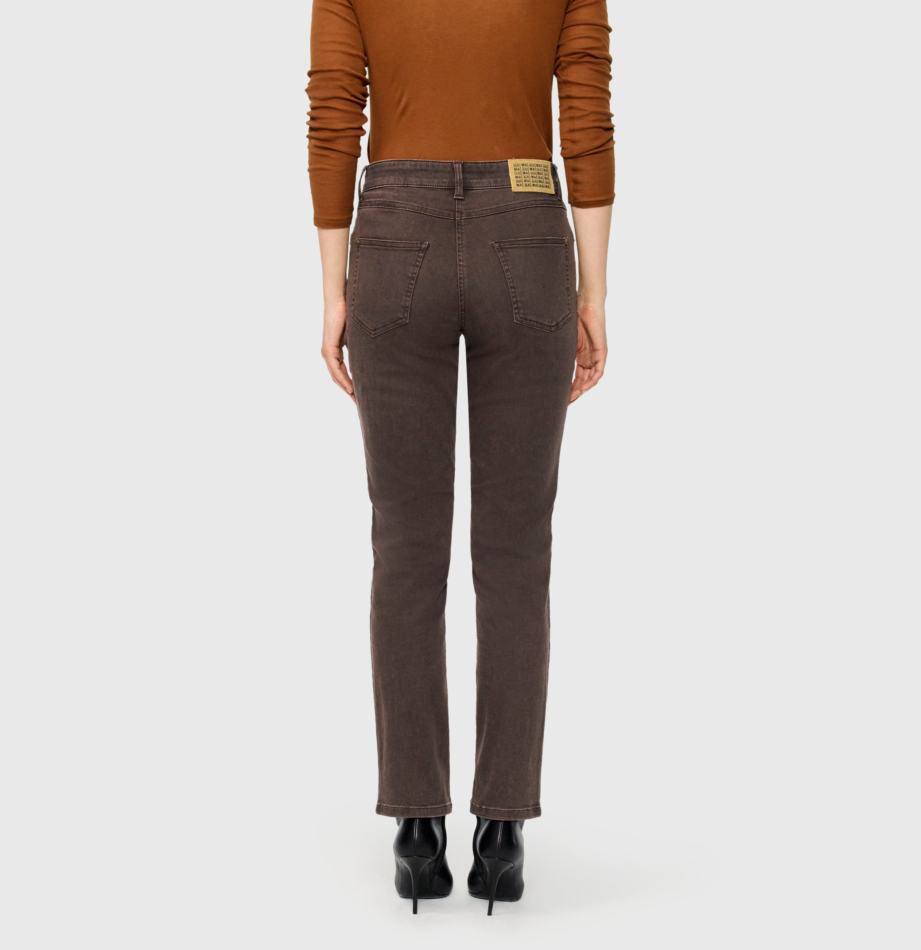 MAC Straight-Jeans MACMELANIE Figurformende Denim-Qualität mit hervorragendem Rücksprung-Verhalten