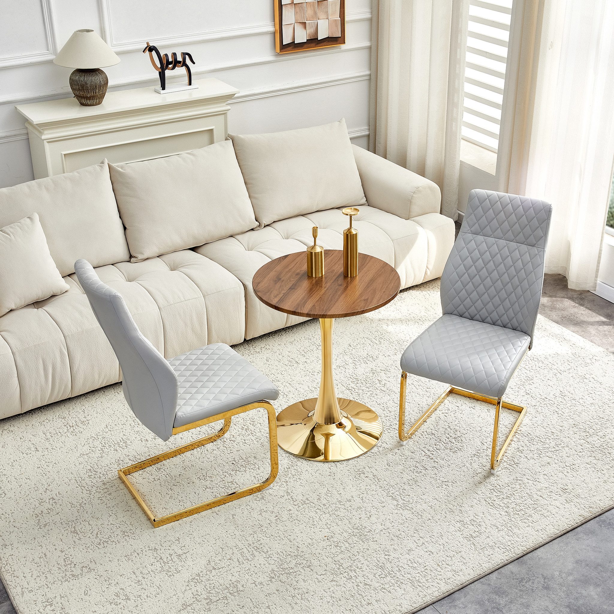 MC Star Tisch- und Stuhlset. Runder 60 cm Tisch aus MDF mit Walnussholz-Optik, (goldfarbenem Stützfuß, kombiniert mit 2 hellgrauen Esszimmerstühlen mit Rautenmuster-Design und goldfarbenem Metallgestell)