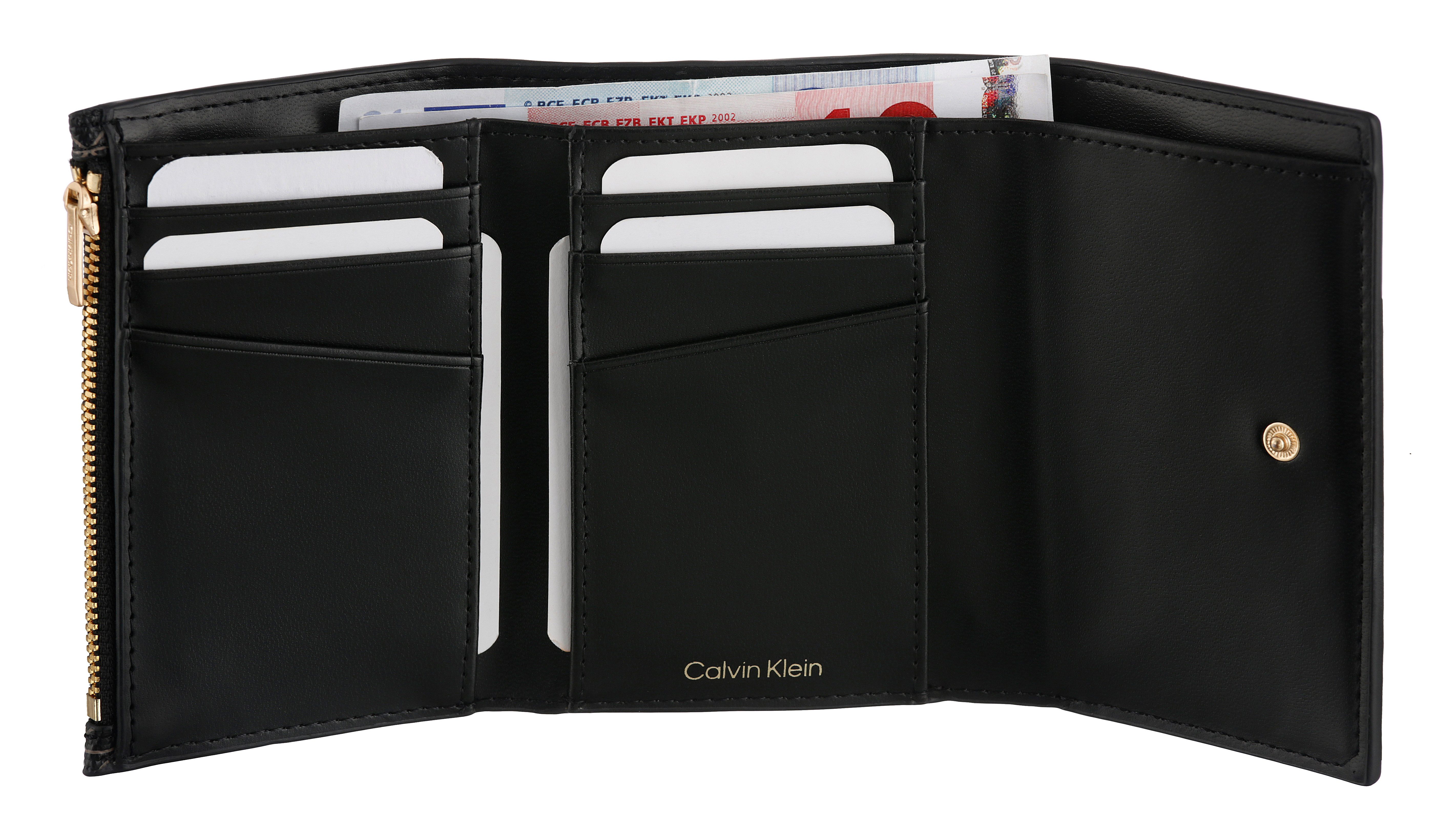Calvin Klein Geldbörse EMBLEM AOP TRIFOLD W/ ZIP POCKET, Damen Portemonnaie, Geldbeutel mit CK-Logo – Bild 4 von 4