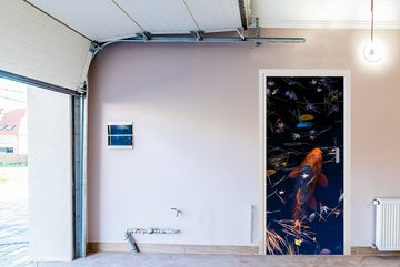 MuchoWow Türtapete Ein farbiger Koi-Karpfen in einem Teich, Matt, bedruckt, (1 St), Fototapete für Tür, Türaufkleber, 75x205 cm