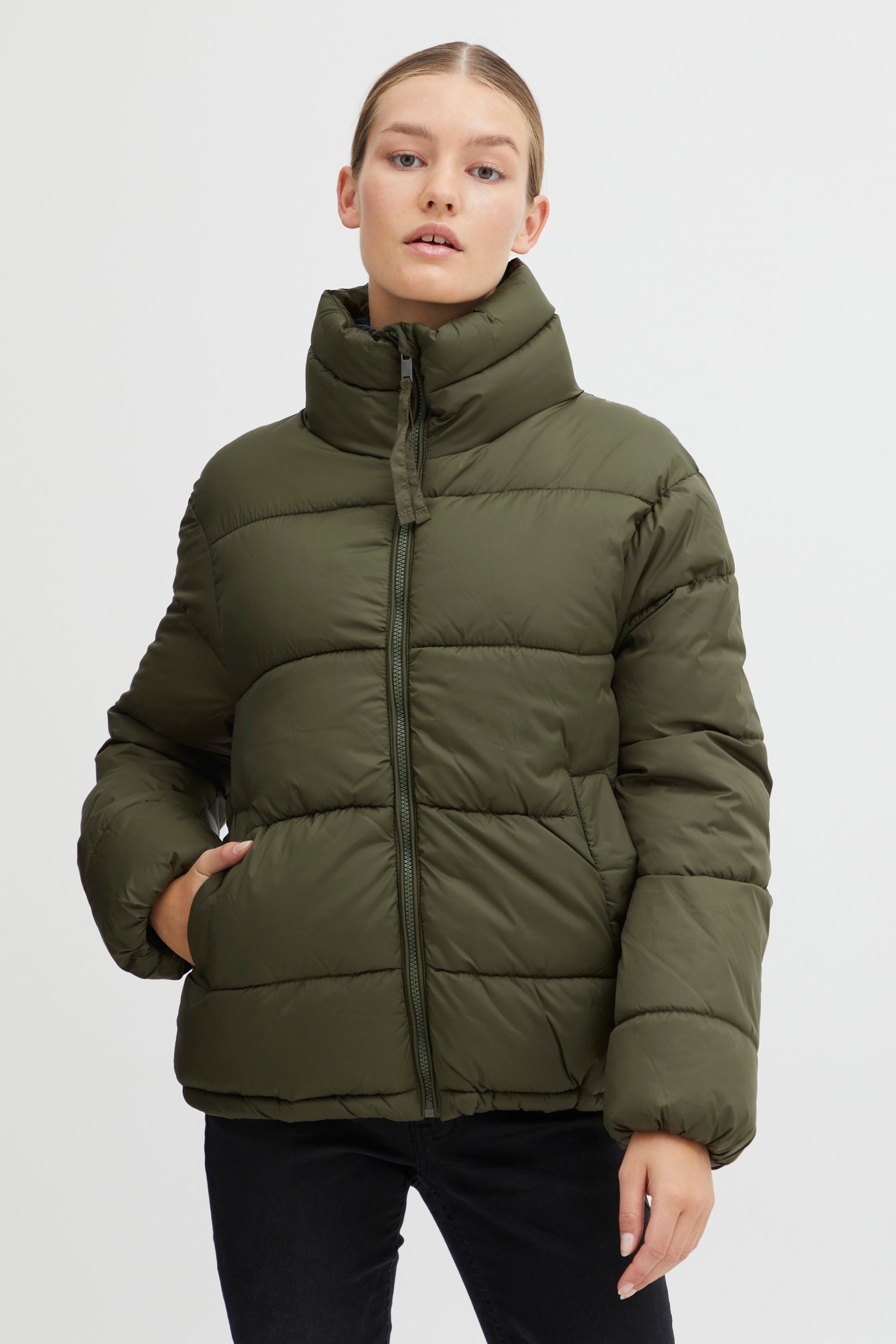 Winterjacke OXBodila 21800108-ME