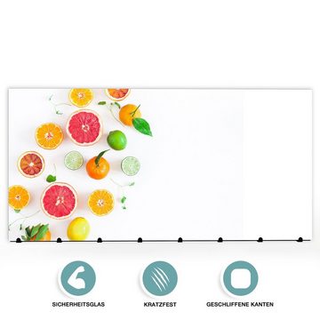 Primedeco Garderobenpaneel Magnetwand und Memoboard aus Glas Frische Orangen