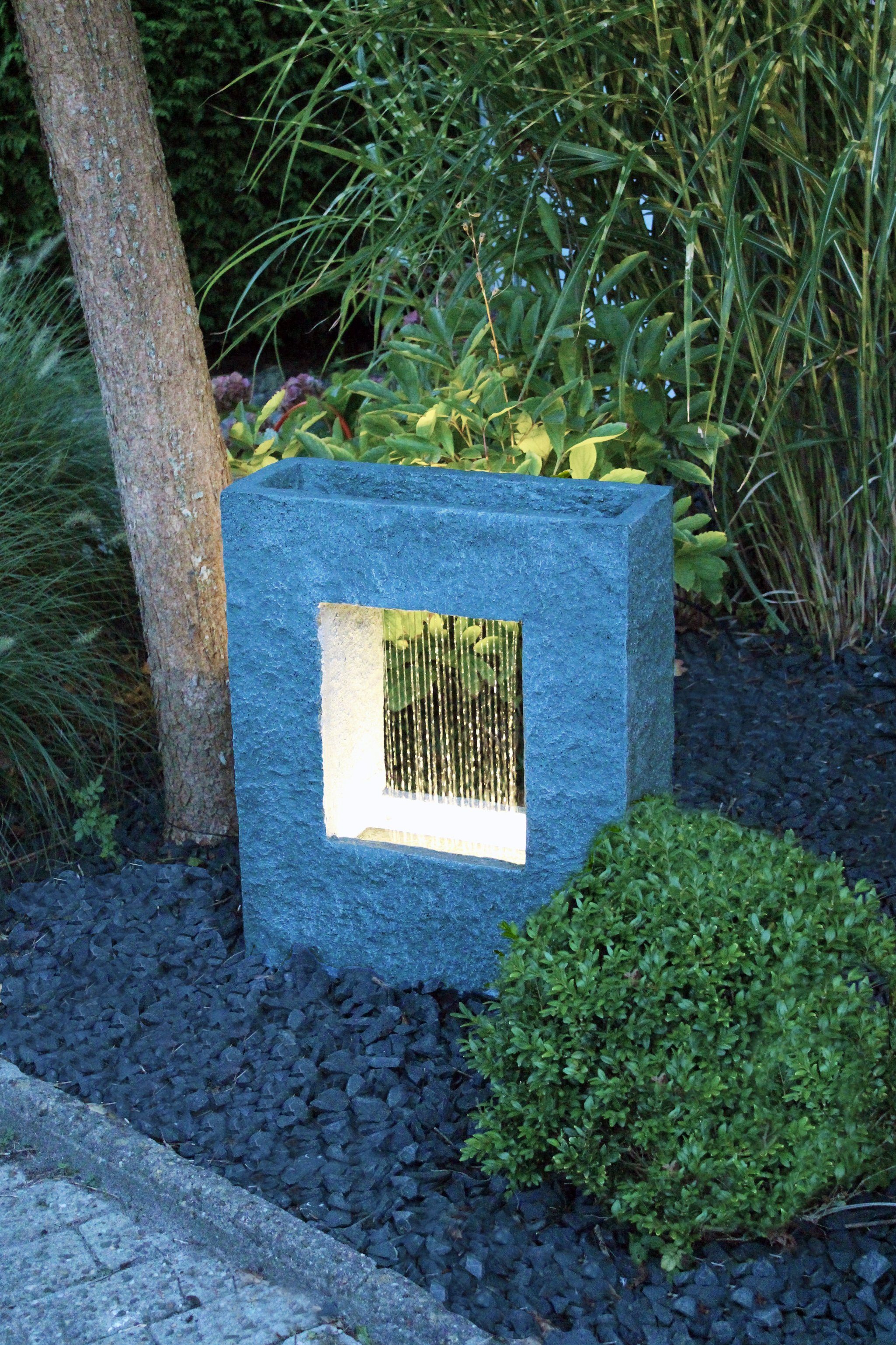 Arnusa Gartenbrunnen Springbrunnen mit LED Beleuchtung Regen Wasserfall Gartendekoration, 65x53 cm für Innen und Außen