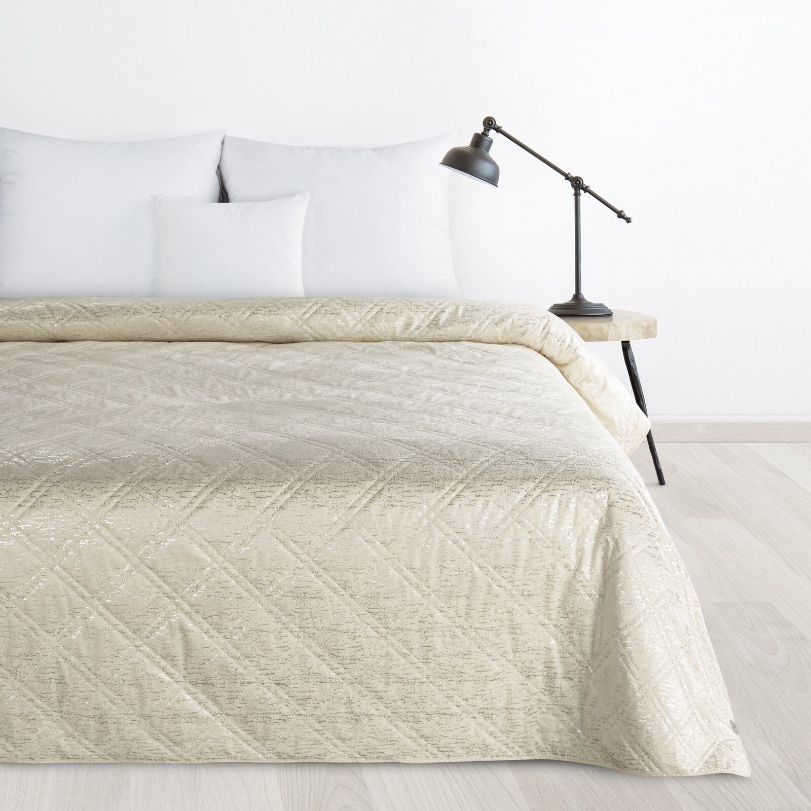 Design91 Tagesdecke Edler Bettüberwurf mit dezentem Silberglanz, Luxus-Patc günstig online kaufen