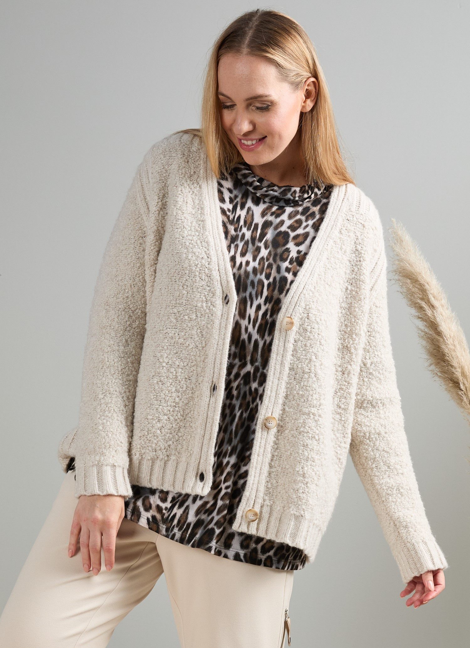 Mona Lisa Strickjacke Große Größen aus feiner Merinowolle günstig online kaufen