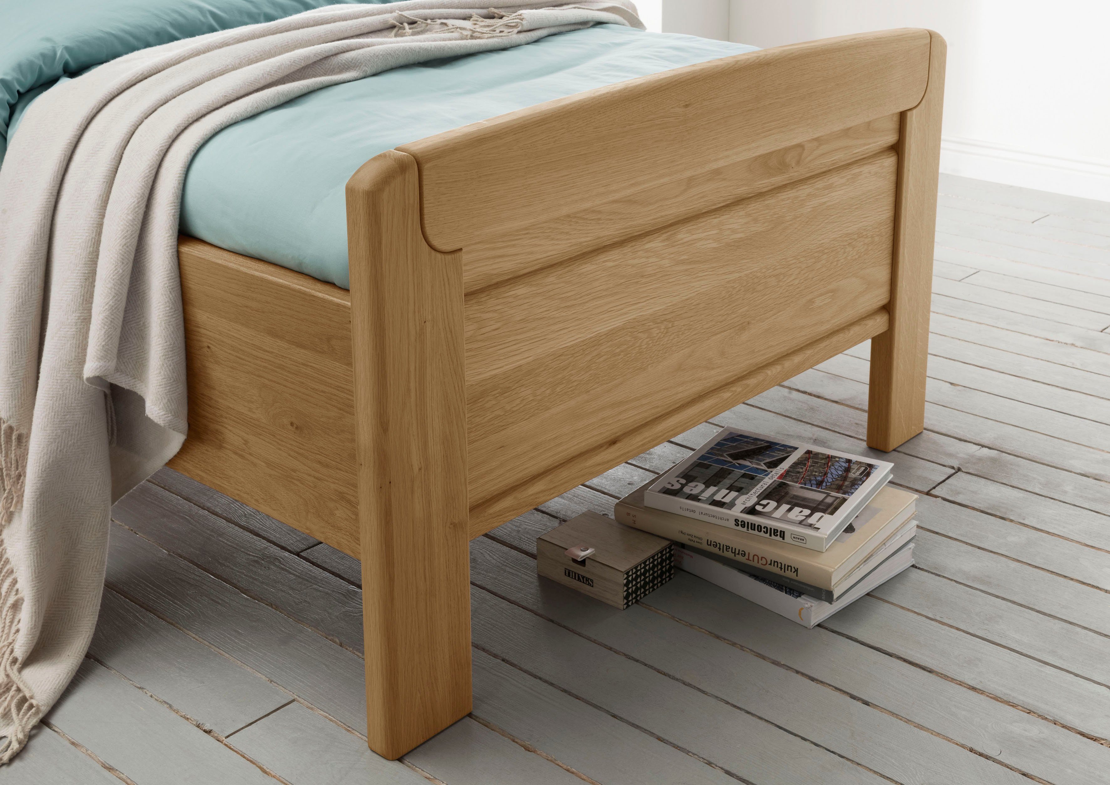 WIEMANN Holzbett Kiruna, Bettgestell, Bettrahmen, teilmassiv Eiche (4-fache Liegehöhenverstellung, MADE IN GERMANY), Kopf- und Fußteil aus Massivholz, verschiedene Größen, in Komforthöhe