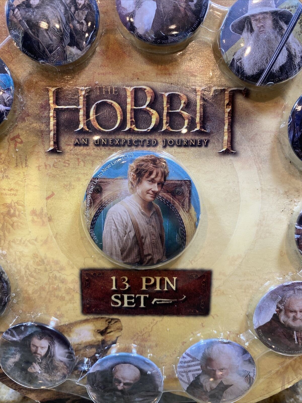 DER NECA Anstecknadel HOBBIT Pin´s Foto 13 Geschenk Bilbo Gandalf Set Charakter UNERWARTETE Bild Set REISE
