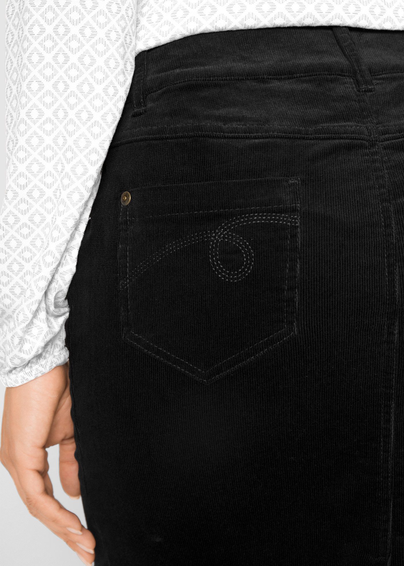 bonprix Cordrock aus Baumwolle, kurz bis Mitte Oberschenkel, gerade Passform