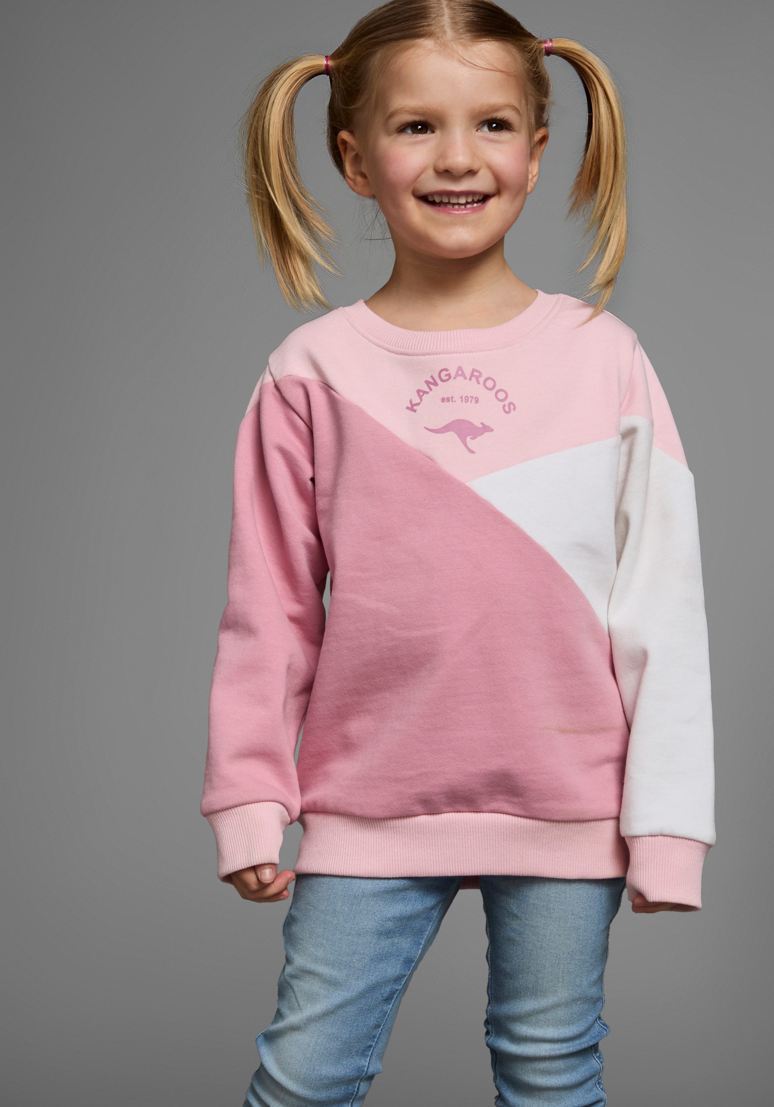 KangaROOS Sweatshirt Kleine Mädchen Langarm, hüftlang, lockere Passform, mit Logodruck