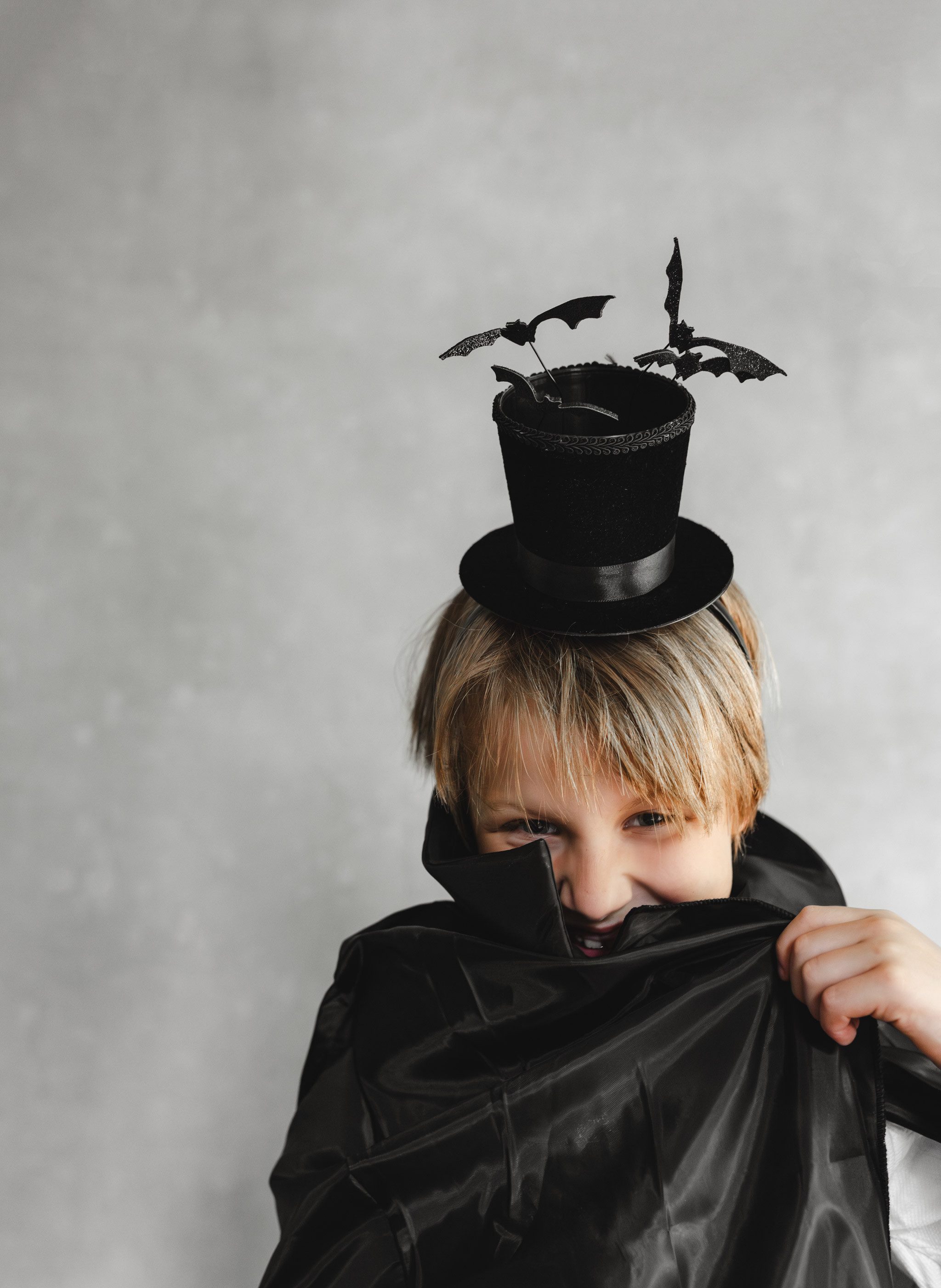 partydeco Haarreif, Haarreif Zylinder mit Fledermäusen 26x19cm 1 Stück Schwarz