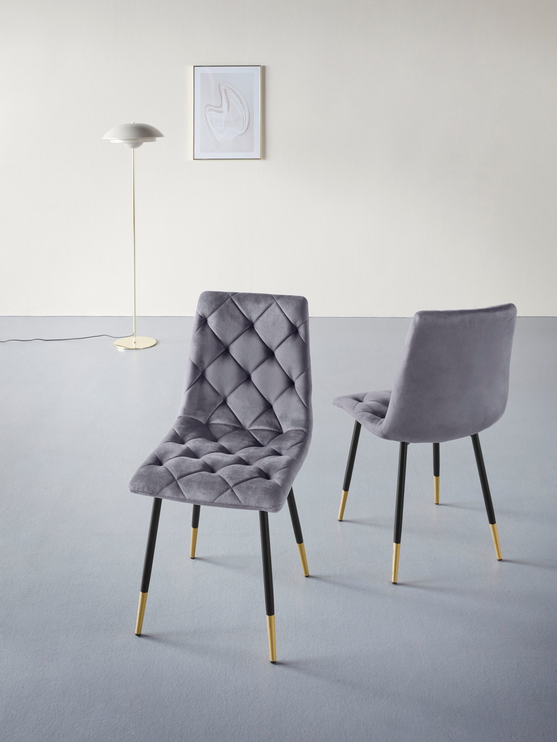 loft24 Esszimmerstuhl Lilith - Essstuhl Küchenstuhl Stuhl Polsterstuhl Besucherstuhl (Set, 2 St), Bezug in Samtoptik mit Steppung, Metallbeine mit Goldakzenten