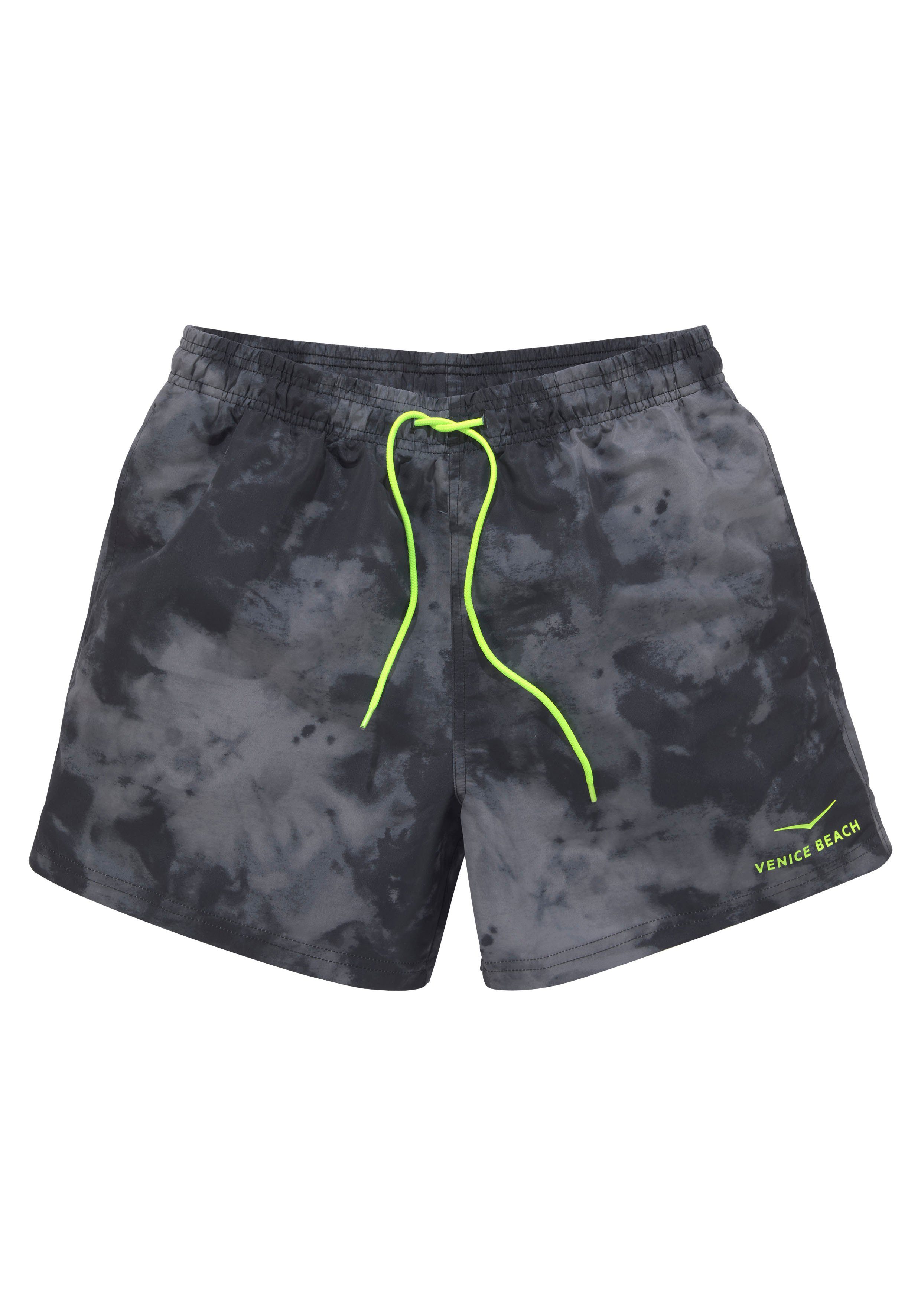 Venice Beach Badeshorts Mat mit trendigem Batikdruck – Bild 2 von 5