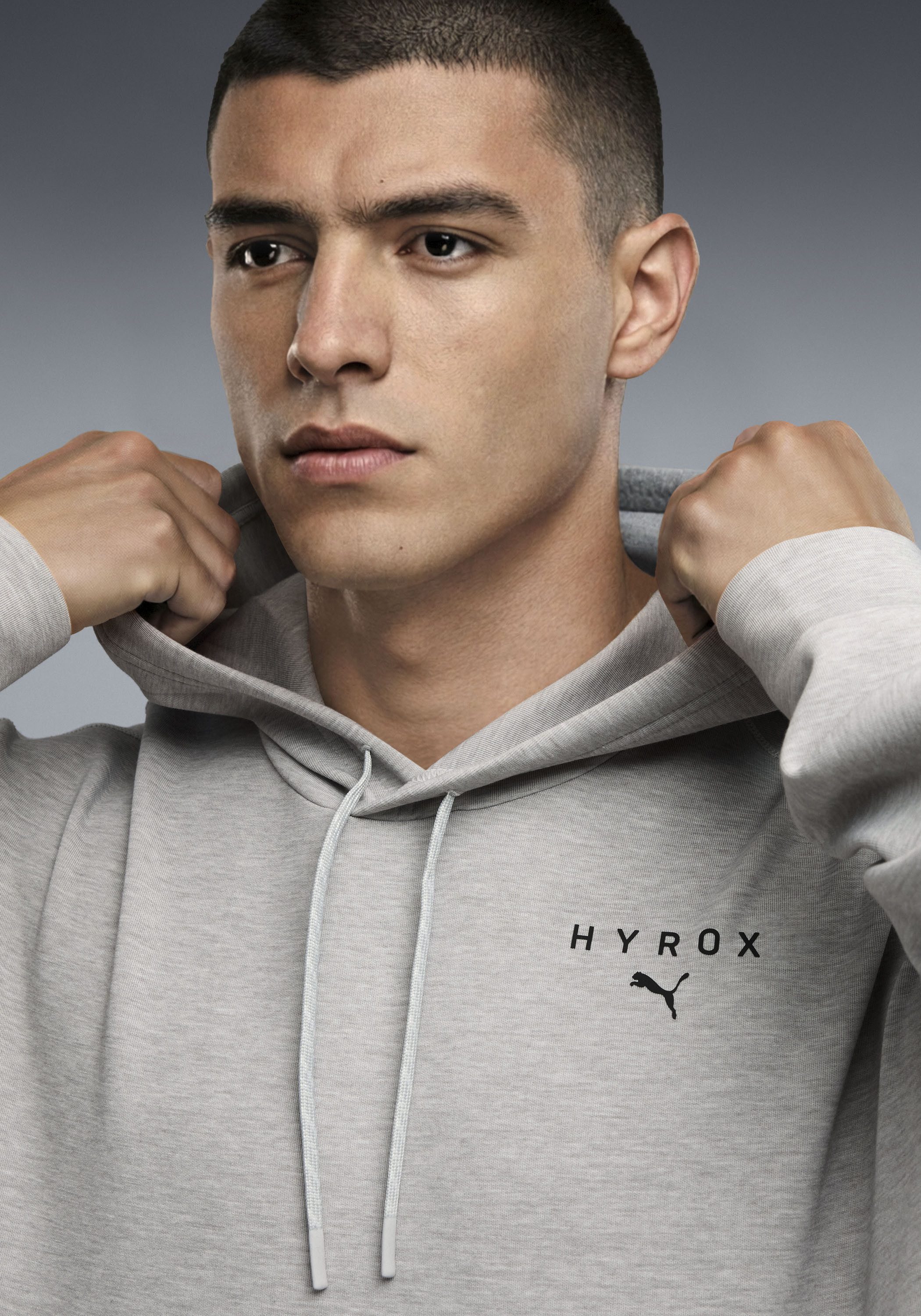 PUMA Kapuzensweatshirt M X HYROX CLOUDSPUN HOODIE Regular Fit, für Fitness und sportliche Aktivitäten, mit Kapuze – Bild 3 von 5