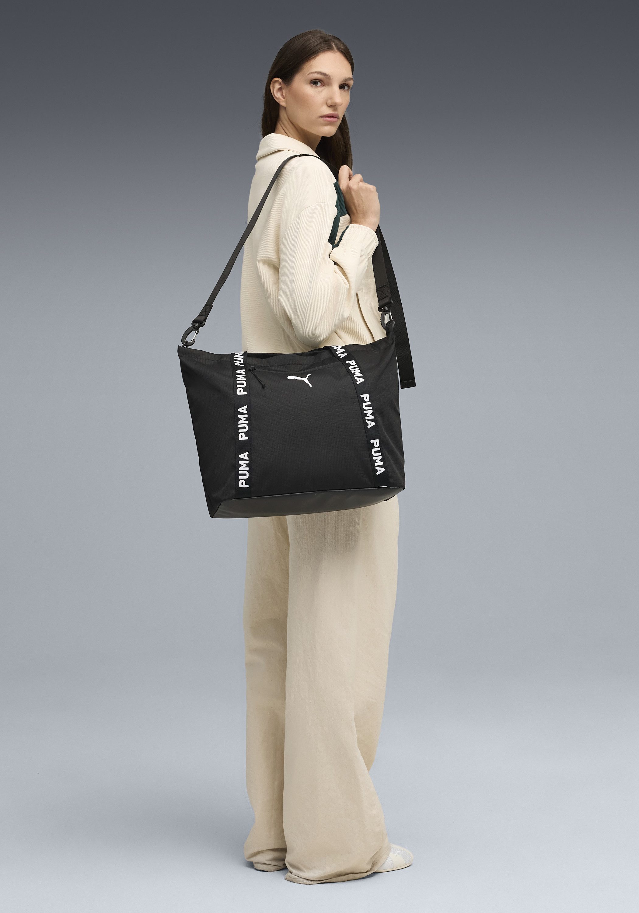 PUMA Sporttasche AT ESS SHOPPER, für Fitness und Alltag, mit Reißverschluss-Hauptfach