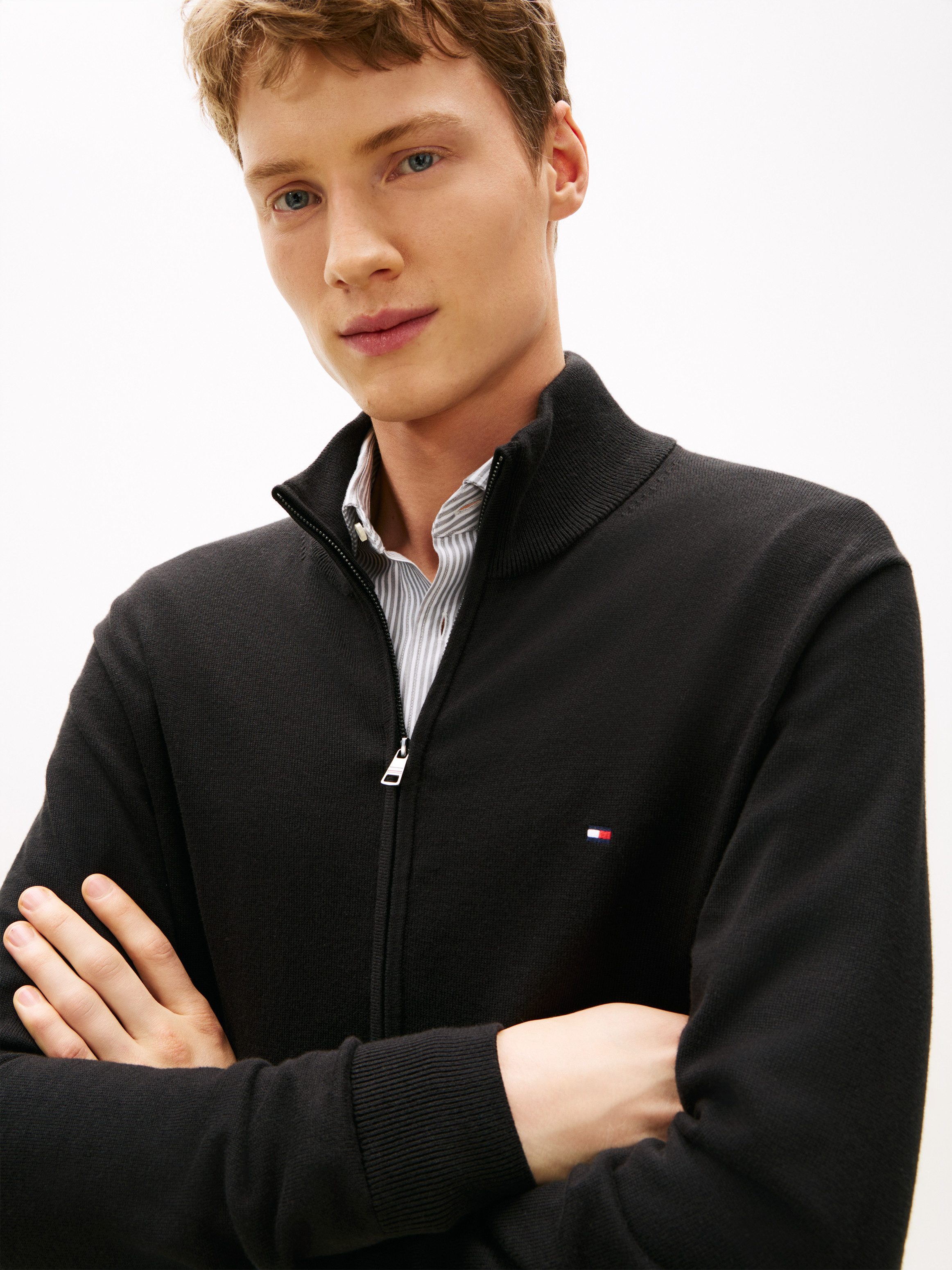 Tommy Hilfiger Strickjacke ESSENTIAL COTTON ZIP THRU mit Logostickerei