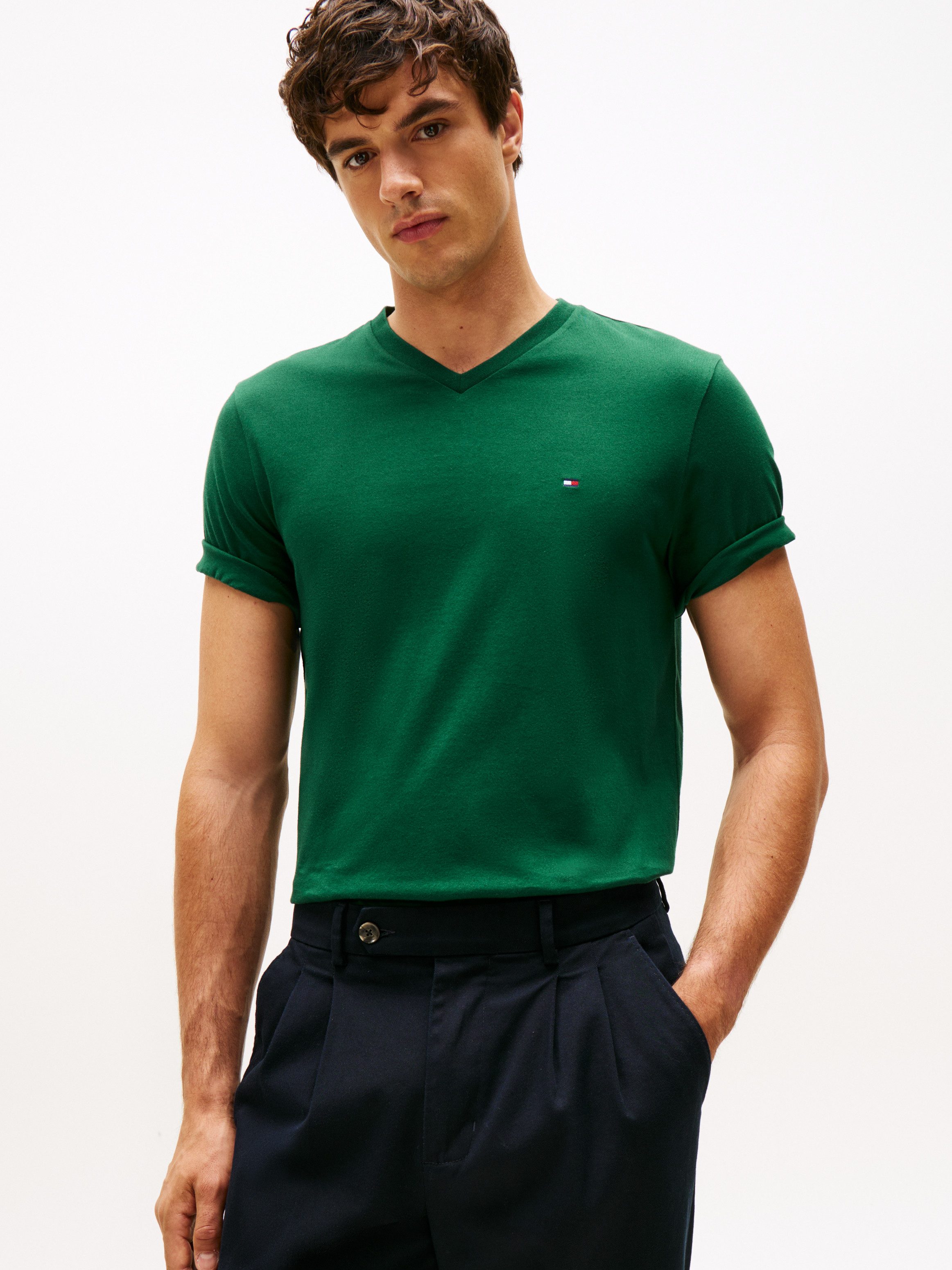 Tommy Hilfiger V-Shirt ESSENTIAL V-NECK TEE mit V-Ausschnitt und Markenlabe günstig online kaufen