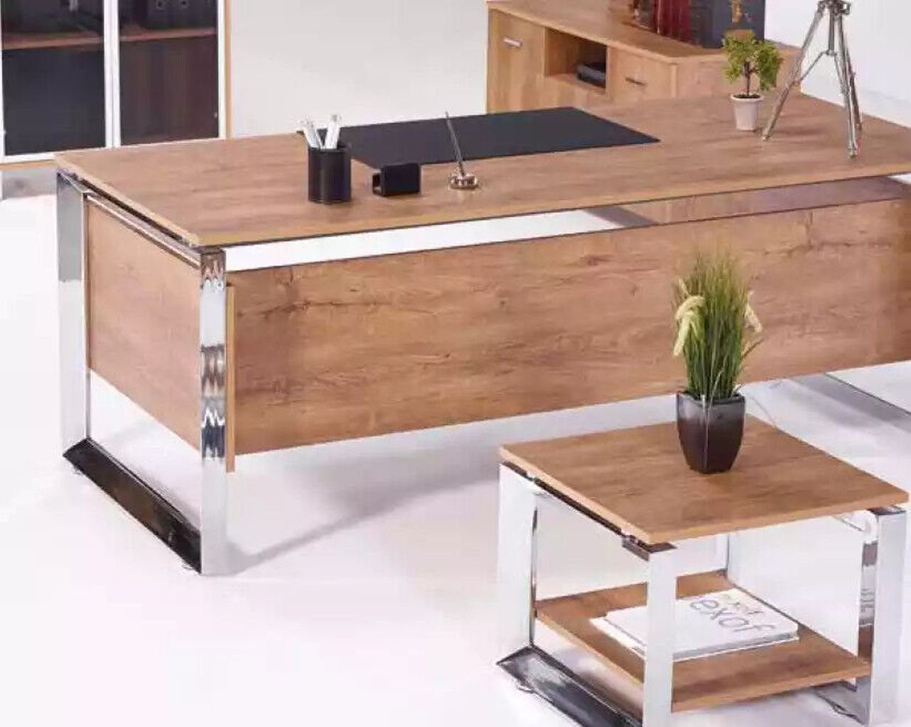 JVmoebel Schreibtisch Moderner Made Design Holz Schreibtisch Arbeitszimmer 1x (1-St., Stil Europa Büro nur Brauner in Schreibtisch)