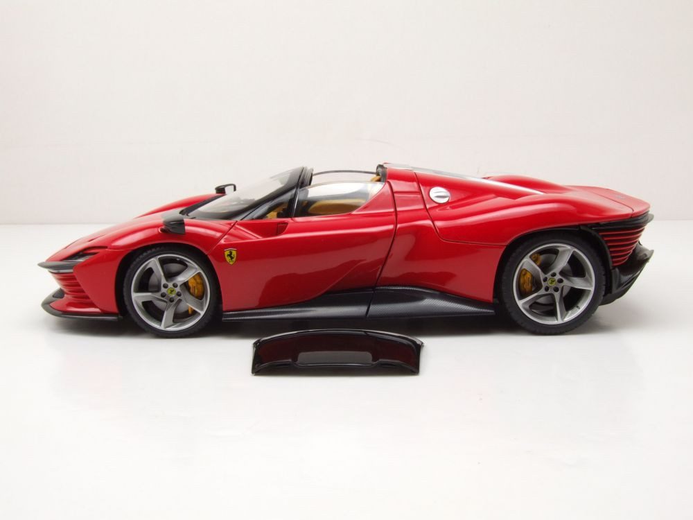 Bburago Modellauto Ferrari Daytona SP3 rot, Maßstab 1:18