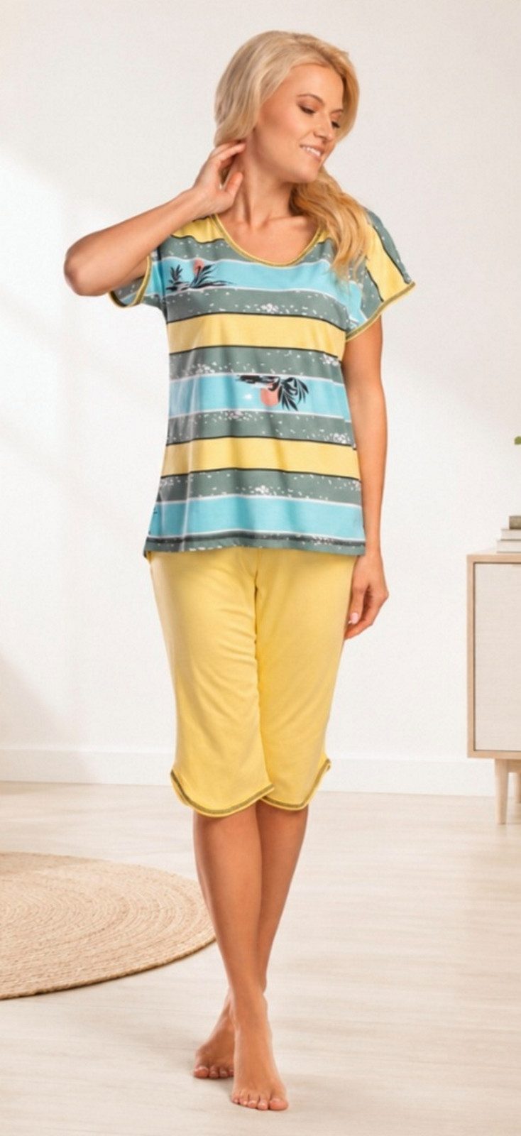 Consult-Tex Capri-Pyjama Damen Capri Pyjama Schlafanzug DF801 (Spar-Set, 1 Set) Oberteil mit allover Druck