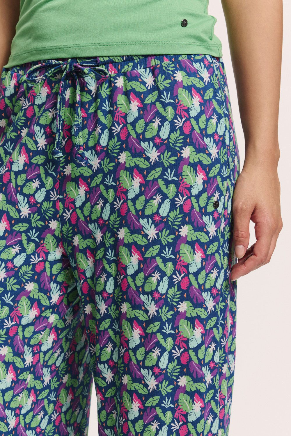 Tranquillo Stoffhose Jerseyhose Taraa aus EcoVero™ Viskose Nachhaltiger EcoVero®-Viskosejersey