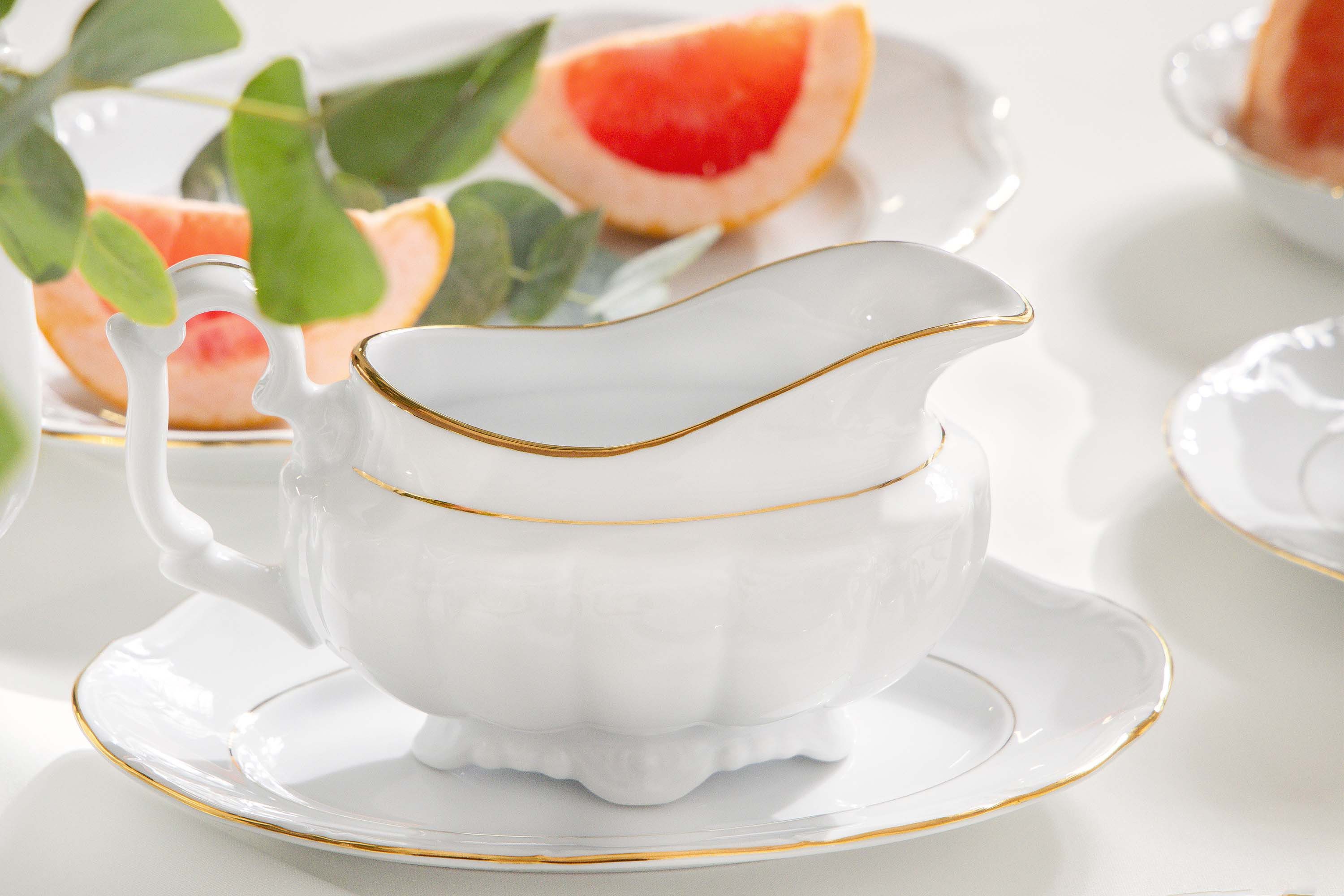 KONSIMO® Schüssel CHODZIEZ MARIA TERESA Sauciere mit Untertasse, Porzellan, Hochwertiges Premium-Porzellan, Handdekoration in echtem Gold