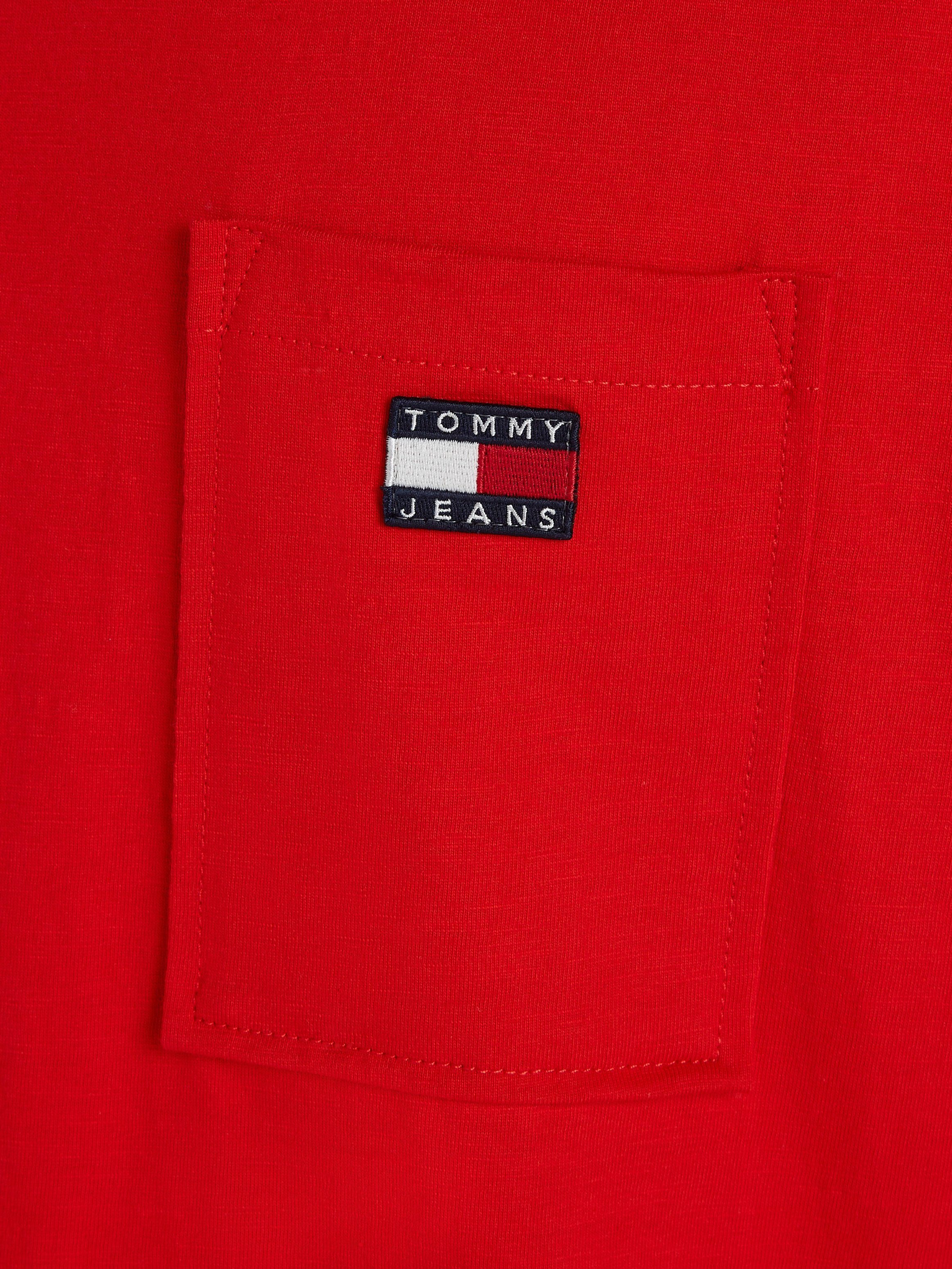 TJM Tommy Jeans Crimson TEE Deep BADGE POCKET T-Shirt CLSC