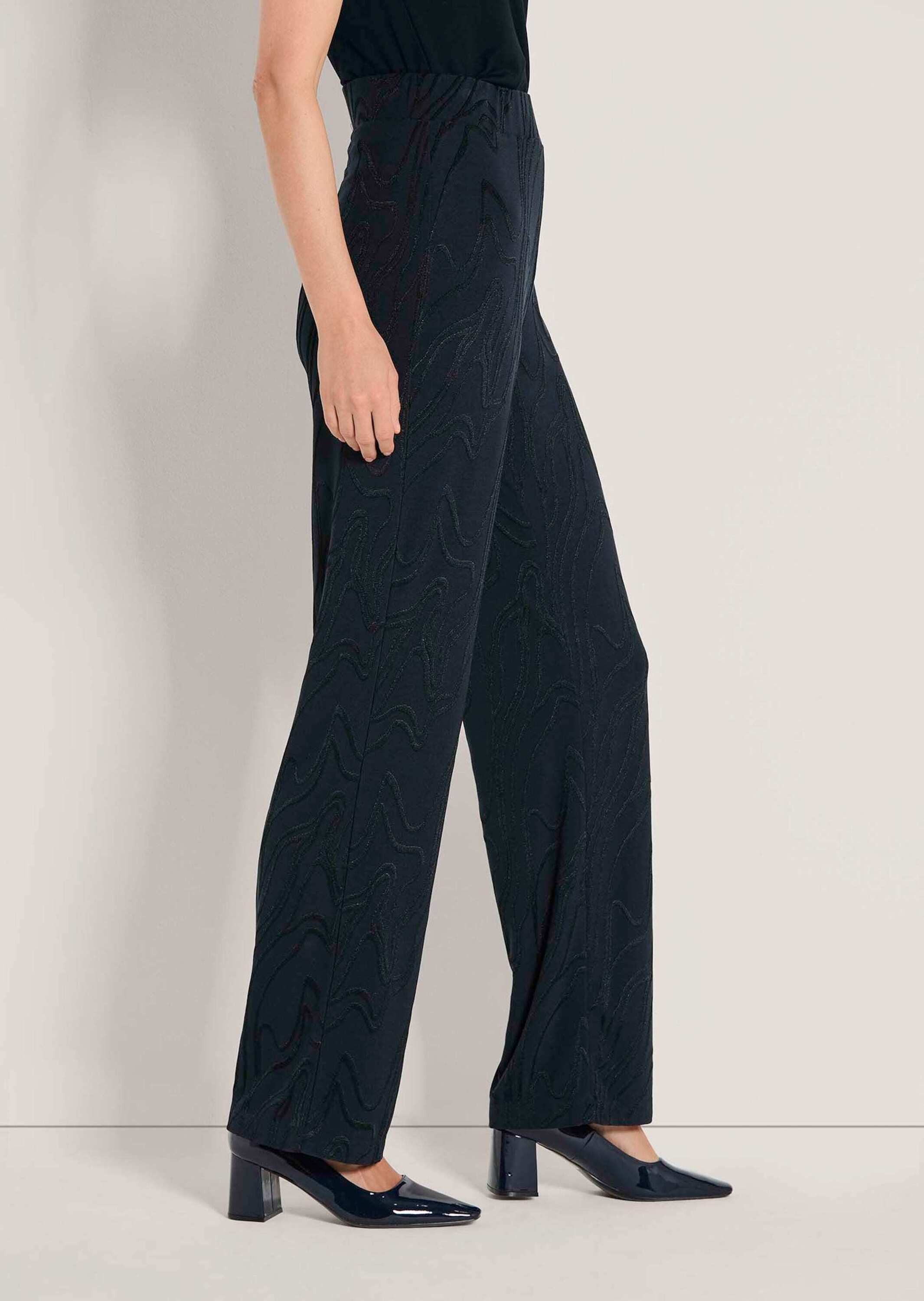 MADELEINE Jerseyhose Businesshose mit elastischem Bund Stilvolle Jerseyhose mit Animal-Jacquard, weites Bein