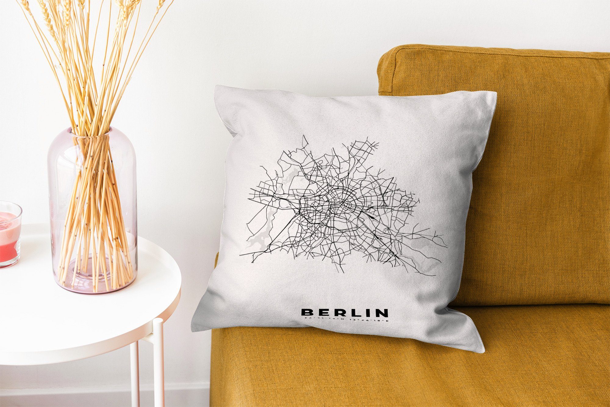 für Karte Deutschland MuchoWow mit Berlin Karte, Sofakissen - - Schlafzimmer, - Wohzimmer, Zierkissen Schwarz-Weiß Füllung - - Dekokissen Deko, Stadtplan