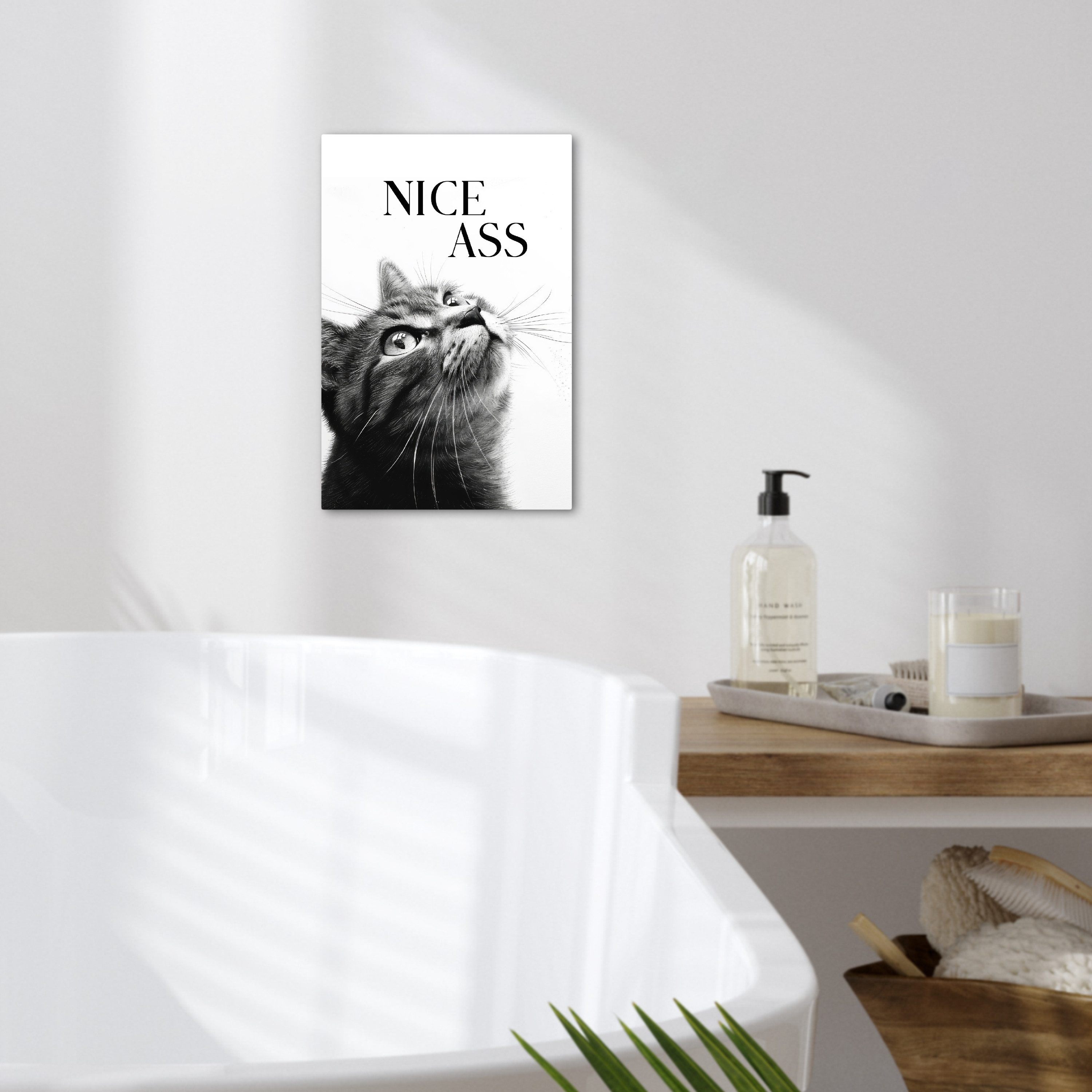 OneMillionCanvasses® Leinwandbild Katze - Nice ass - Zitat - Schwarz Weiß - Sprüche, Fotodruck (1 St), Badezimmer Deko, Bilder WC, Toilette Wanddeko 20x30 cm