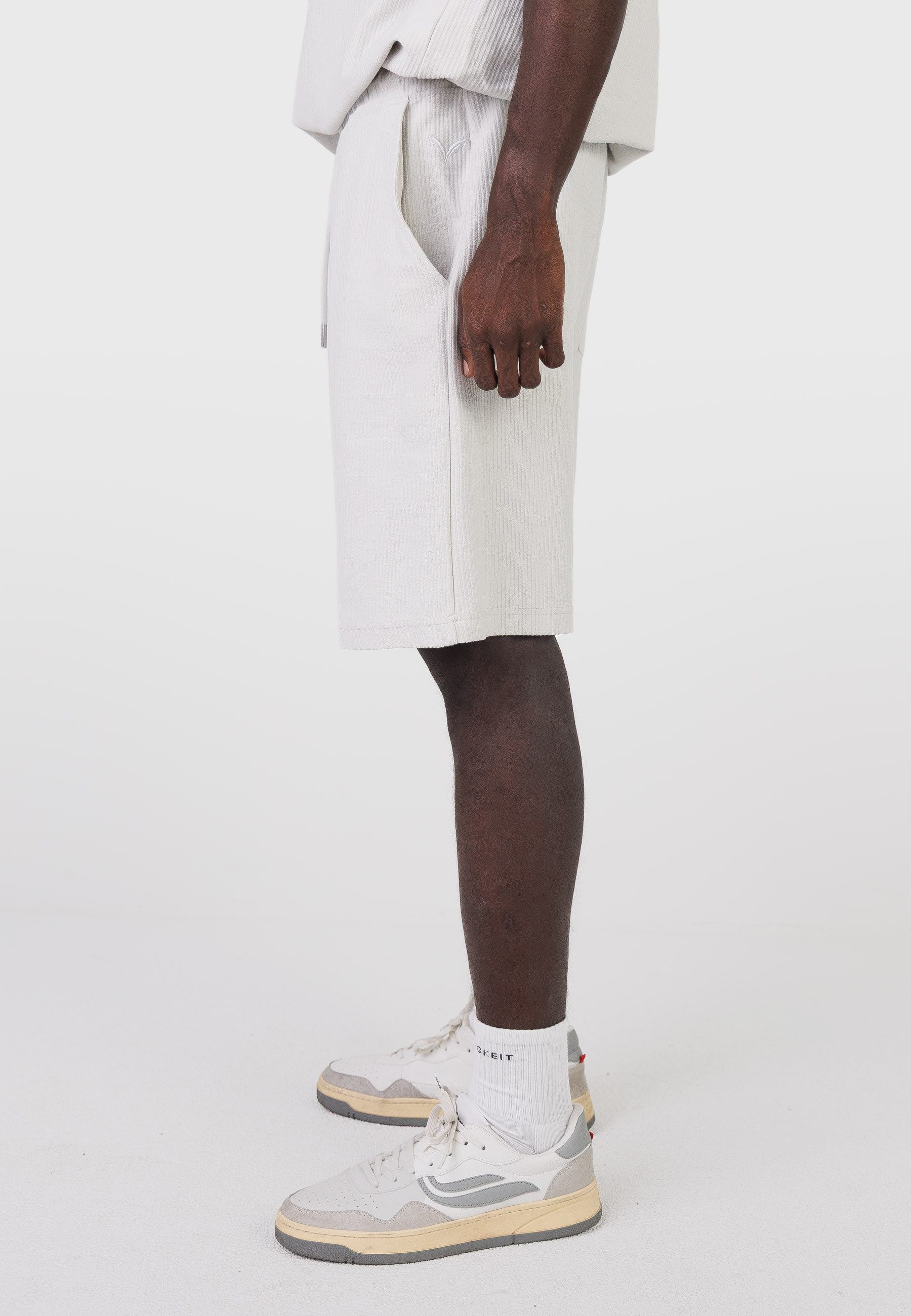 Kleinigkeit Sweatshorts Kleinigkeit Stilles Cördchen Shorts (1-tlg)