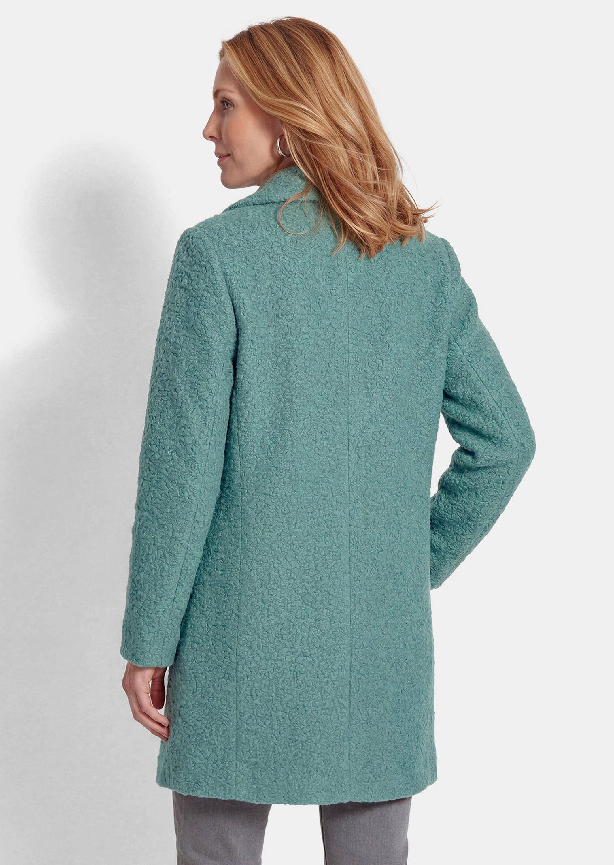 GOLDNER Jerseyblazer Kurzgröße: Gerader Bouclé-Mantel mit Reverskragen Leicht gefüttertes Modell mit Knopfleiste und Eingriffstaschen – Bild 3 von 5