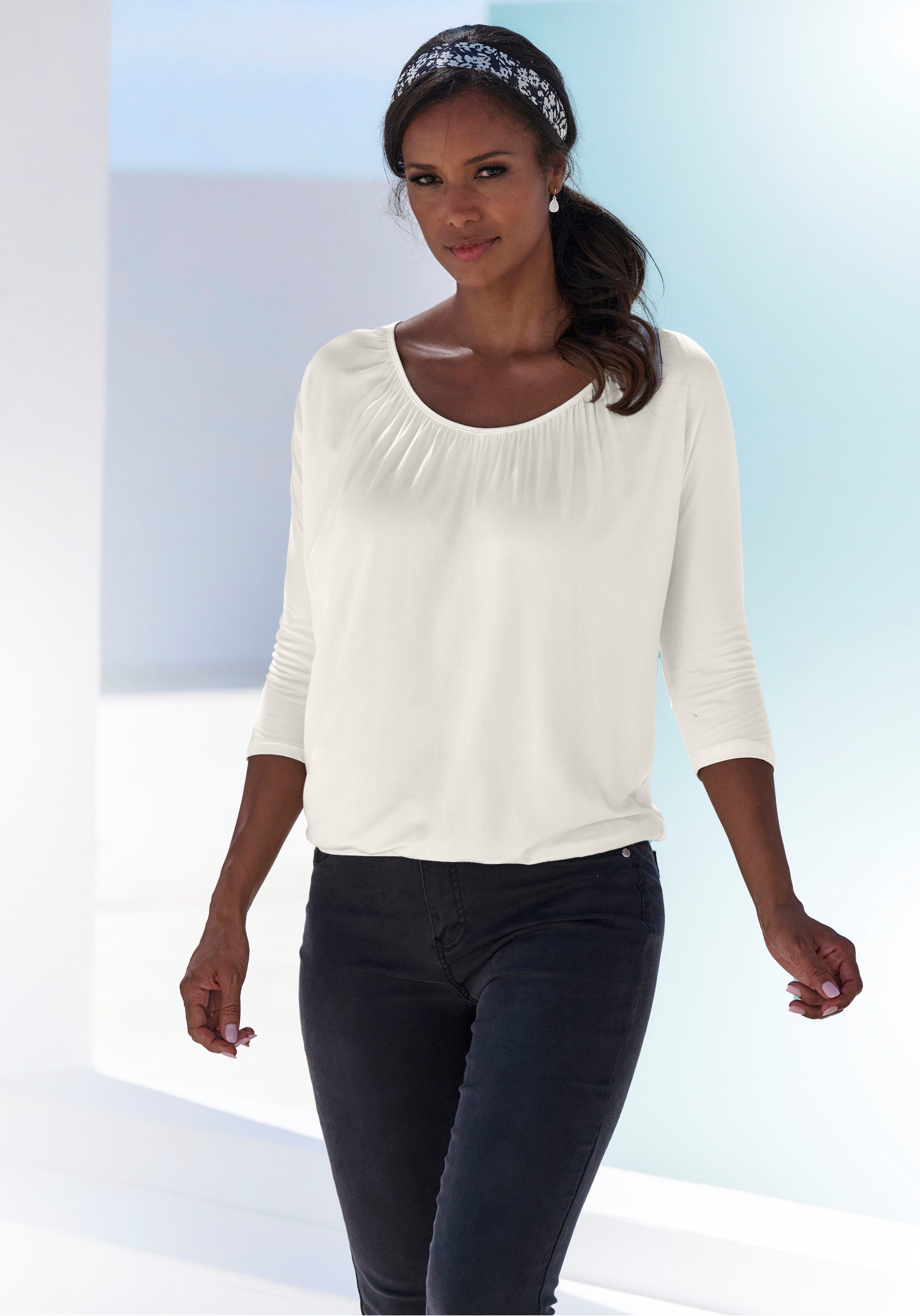 3/4-Arm-Shirt mit zarter Raffung am Ausschnitt