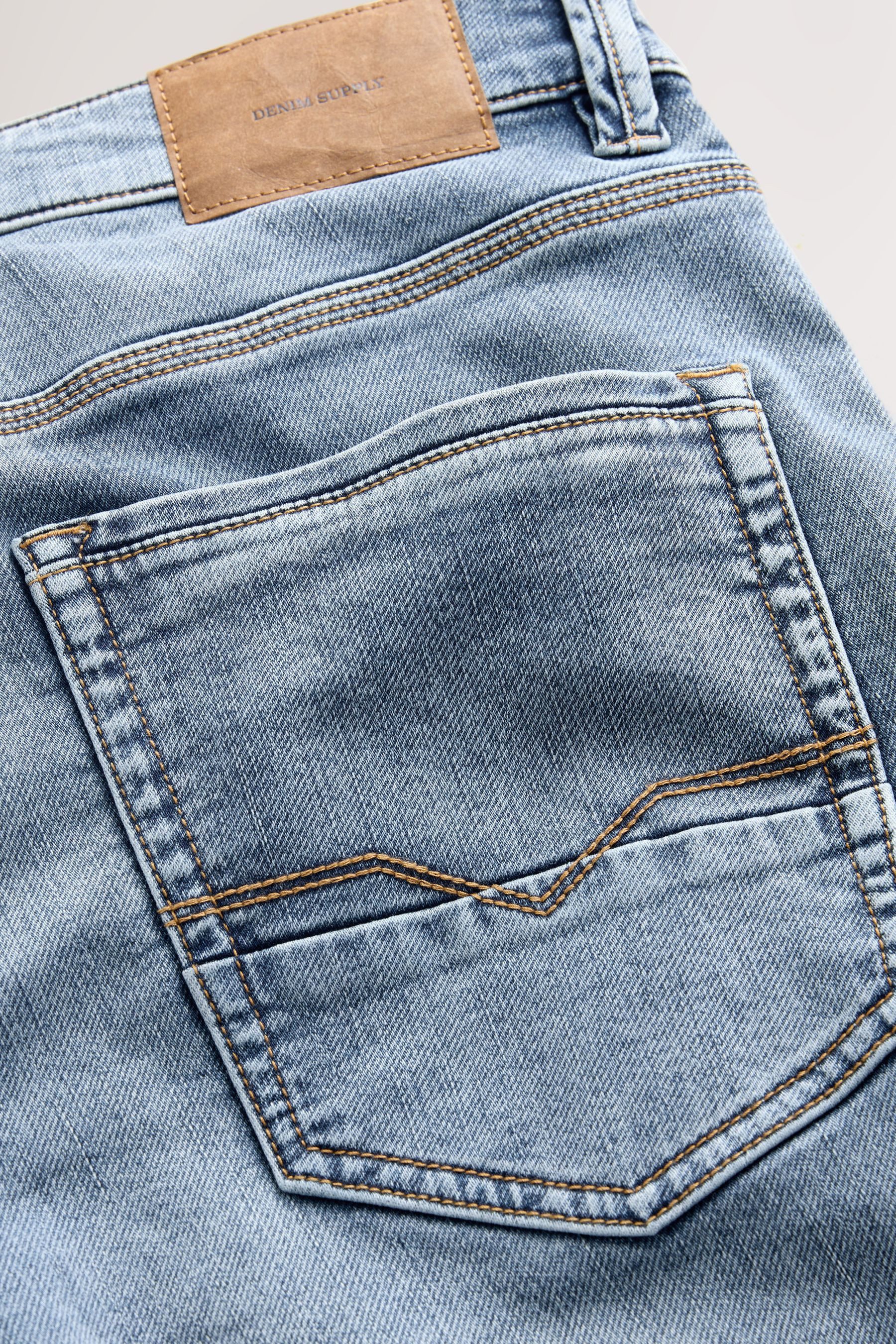 Next Straight-Jeans Straight Fit Jeans mit Comfort Stretch (1-tlg)