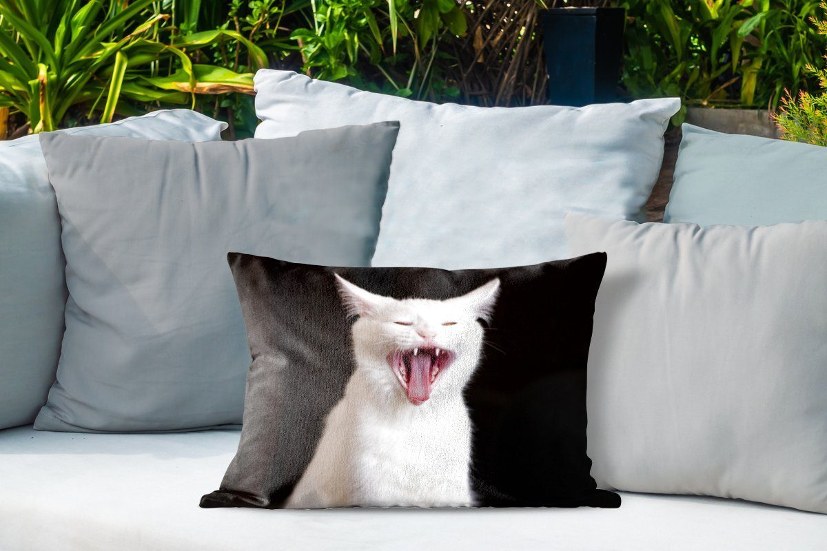 Dekokissenbezug, MuchoWow Dekokissen weiße Kissenhülle Katze, Gaffende Outdoor-Dekorationskissen, Polyester,