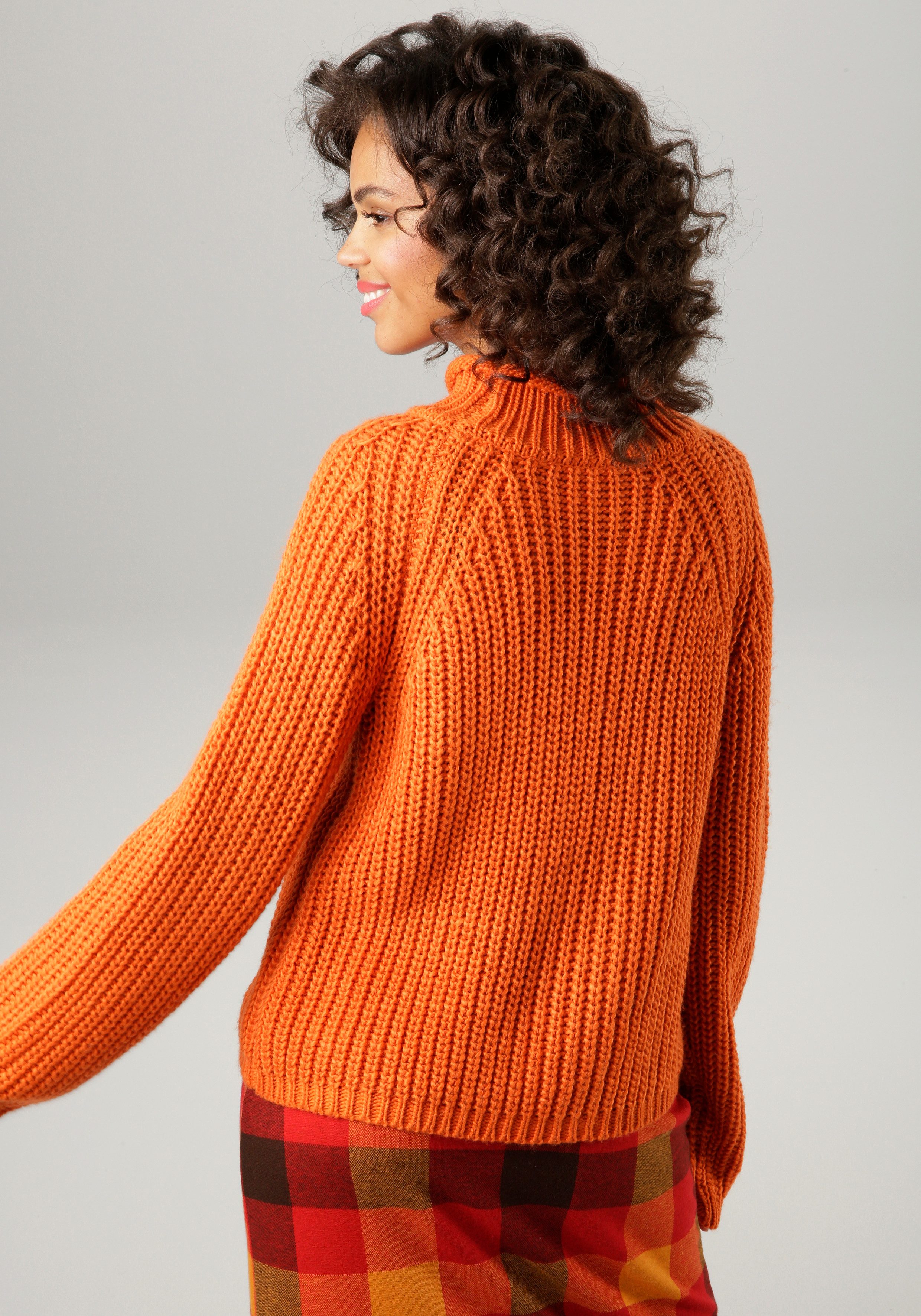 Aniston CASUAL Strickpullover mit Rollkante am Stehkragen
