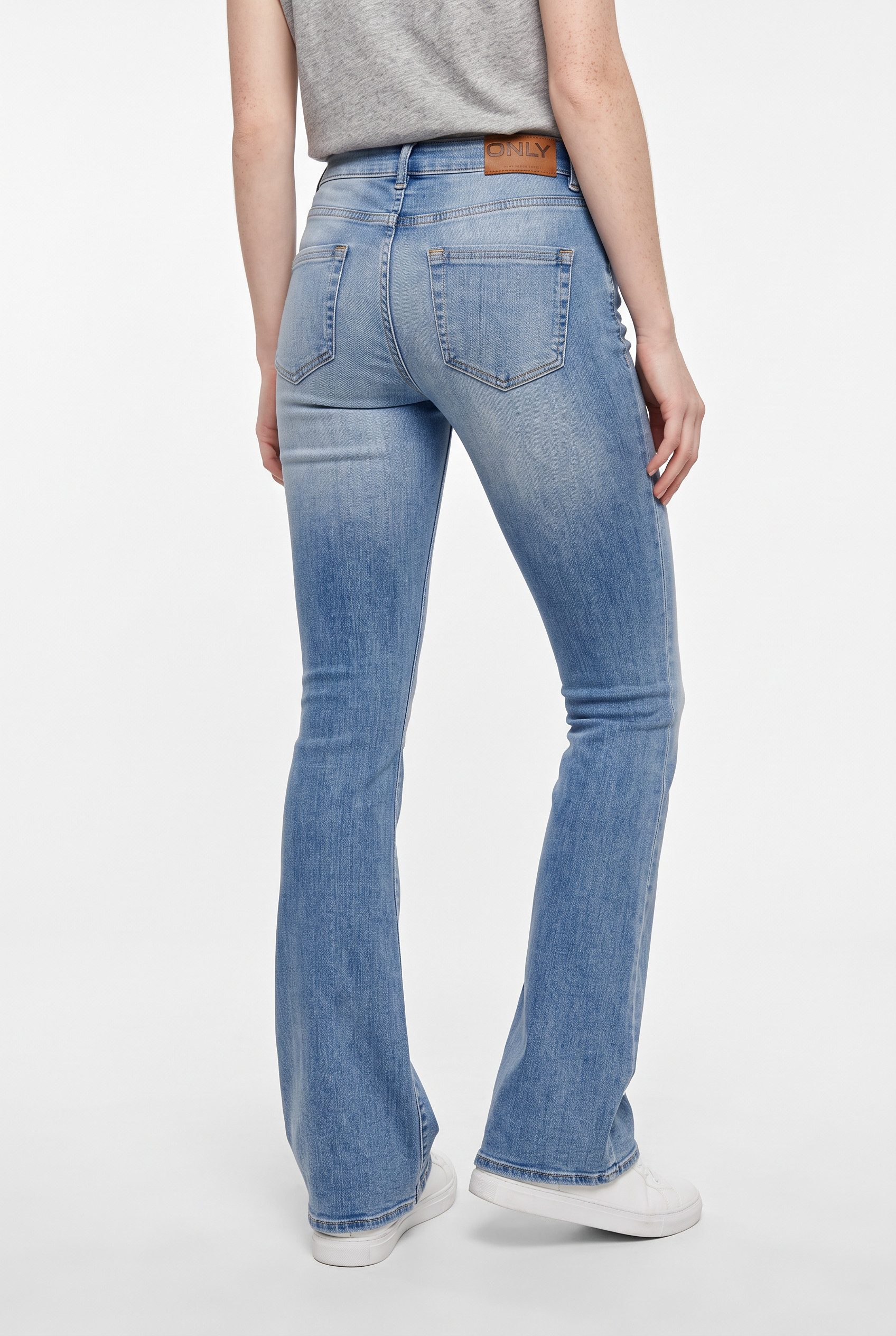ONLY Bootcut-Jeans ONLBLUSH – Bootcut-Jeans mit niedriger Leibhöhe und Stretch Baumwollmischung, bootcut fit – Bild 2 von 5