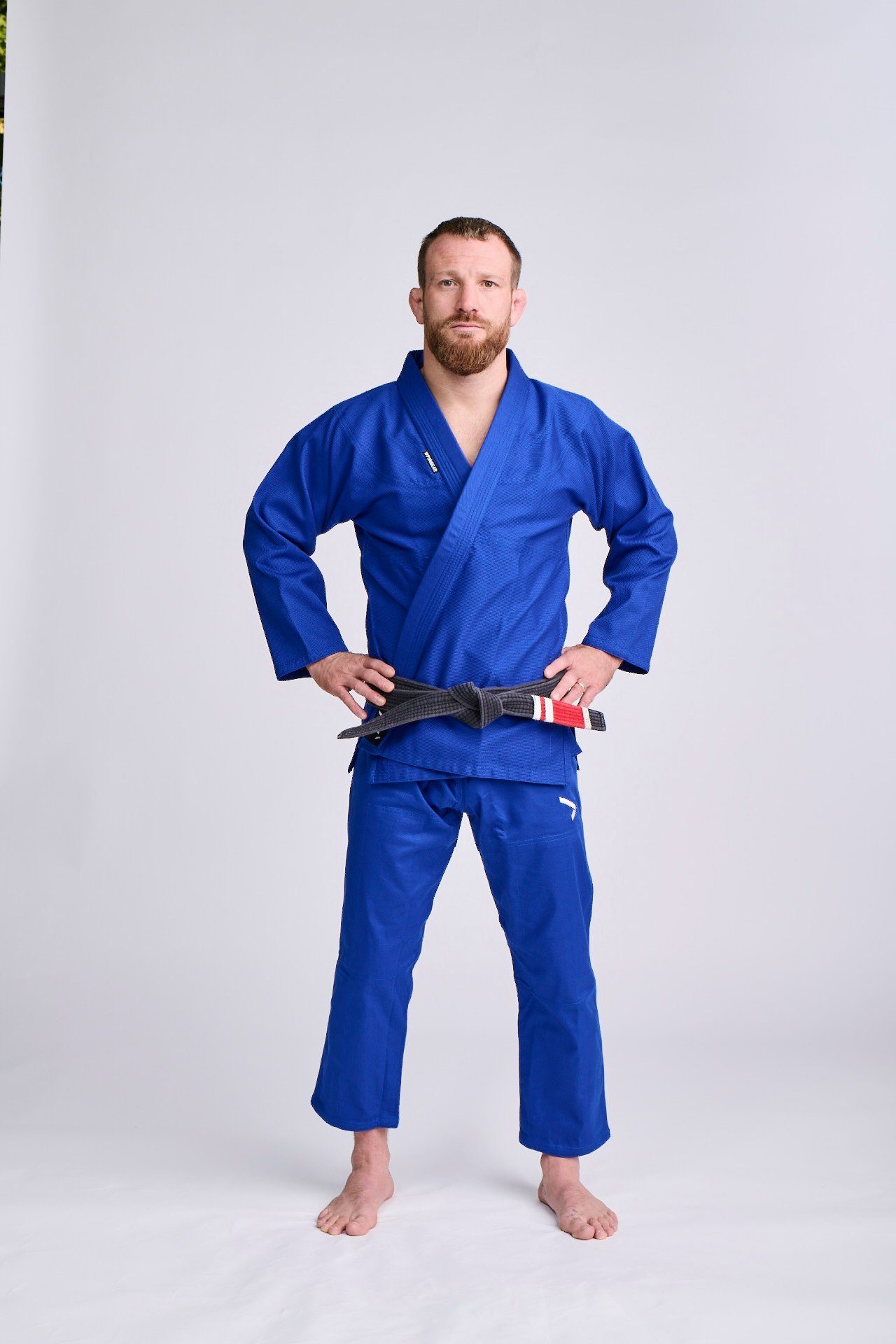 IPPONGEAR Karateanzug Rookie BJJ Brazilian Jiu Jitsu Anzug (Jacke, Hose und Gürtel), 350gr/m² Stoffdichte I Reißfestes Material