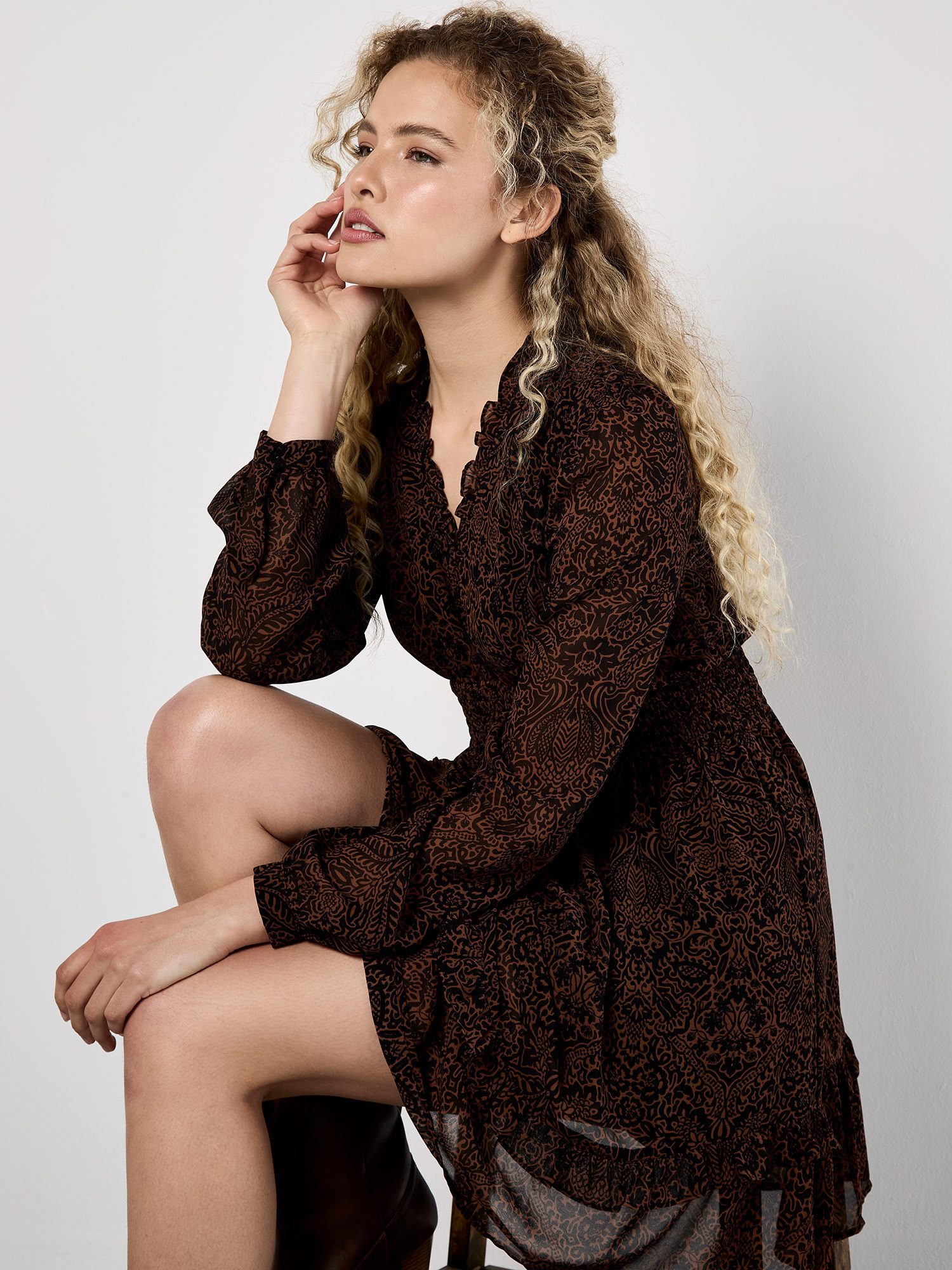 Apricot Minikleid Chiffonkleid mit Paisleymuster günstig online kaufen