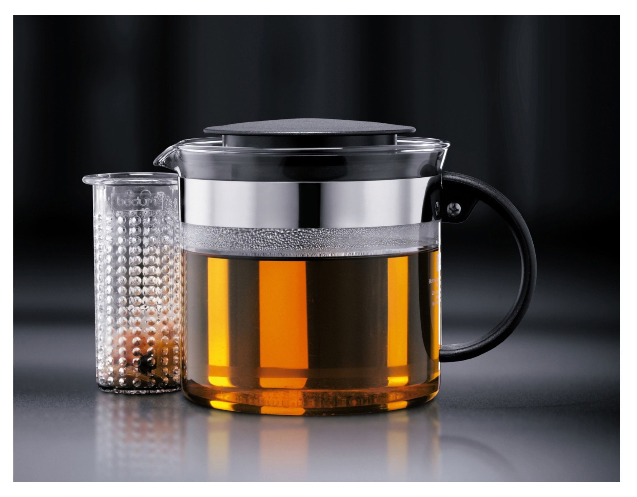 Bodum Teebereiter Teebereiter Teekanne Borosilikatglas ca. 13.4x17.6x13.6 cm mit Deckel, 0 W, aus hitzebeständigem Borosilikatglas