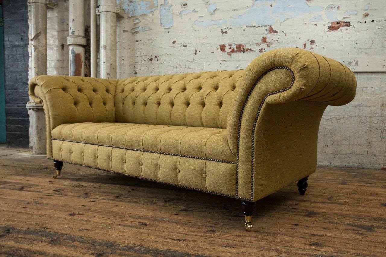 Xlmoebel Chesterfield-Sofa Gelbes Polstersofa mit luxuriösem Design und großzügigen Sitzflächen, Hergestellt in Europa