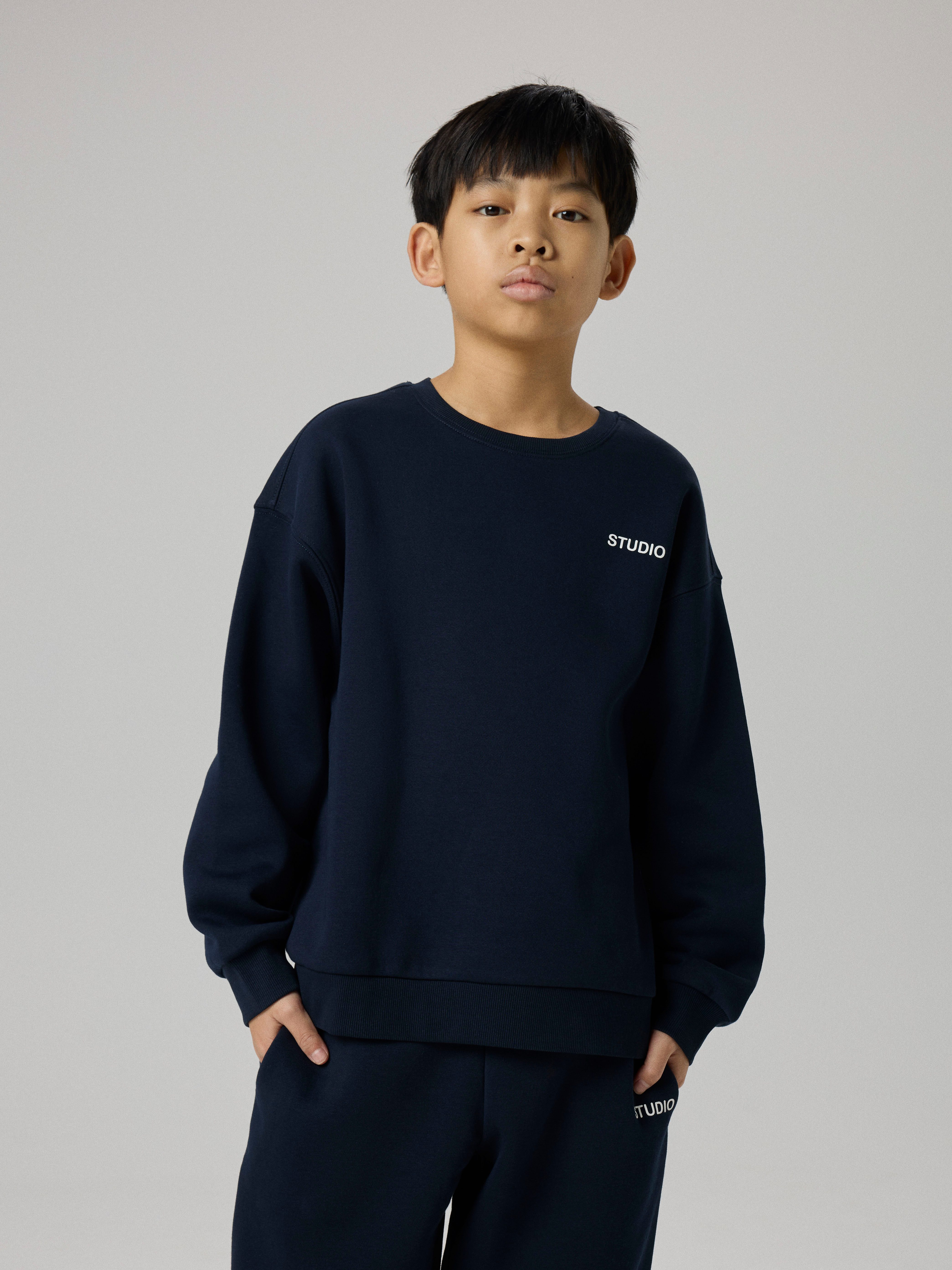 Name It Sweatshirt NKMRIO LS RLX SWEAT BRU NOOS Baumwollmischung