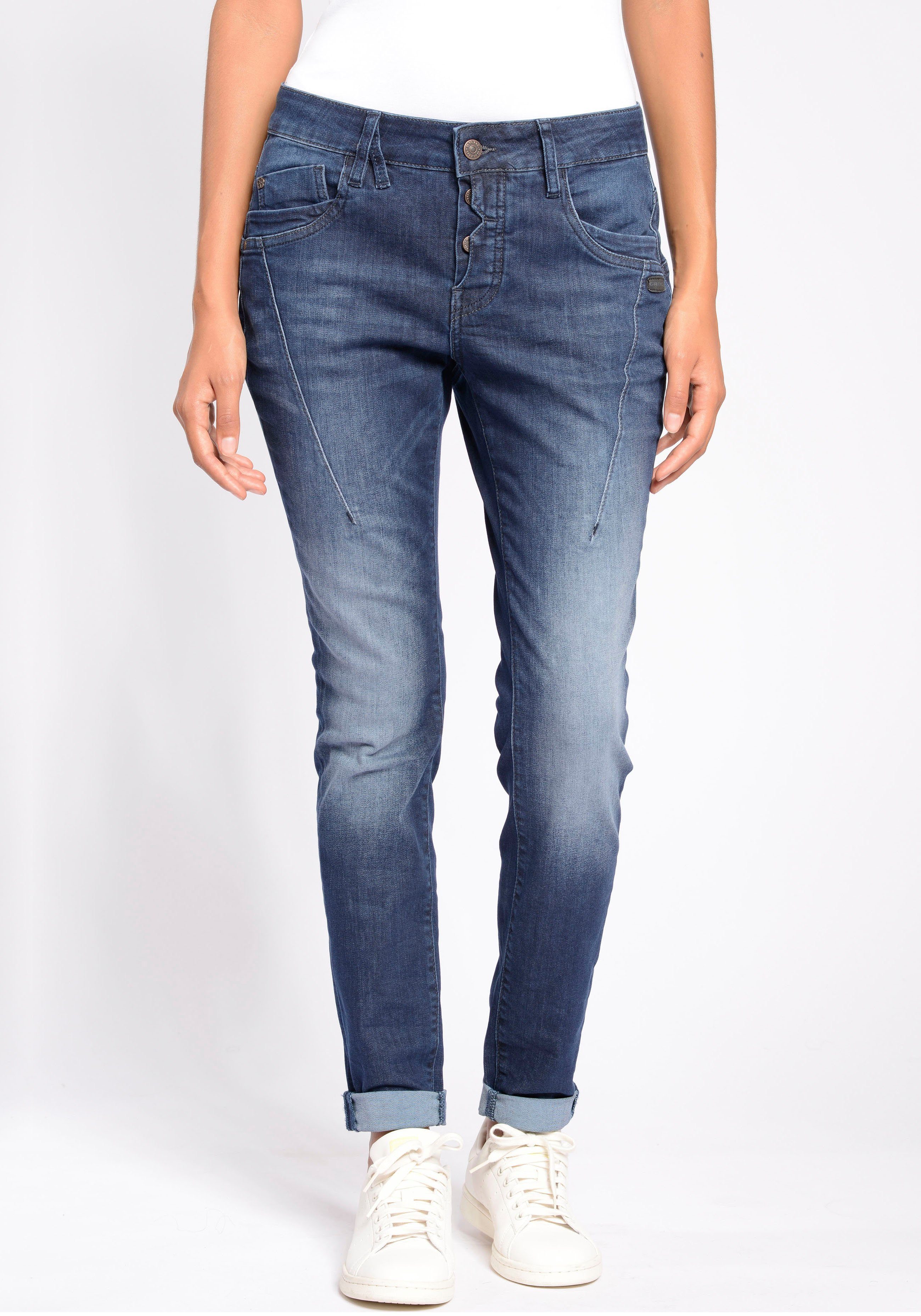 GANG Slim-fit-Jeans 94New Georgina mit charakteristischen Abnähern quer über den Oberschenkel