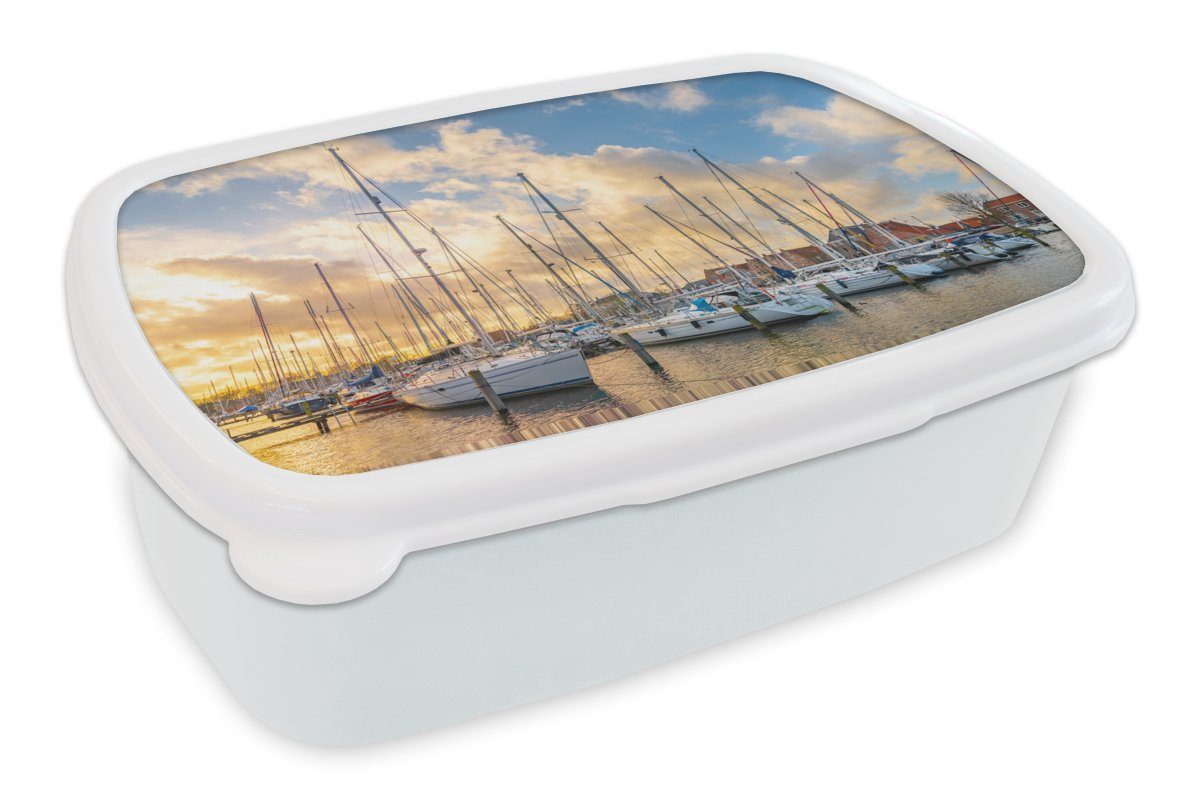 MuchoWow Lunchbox Meer - Segelboot - Hafen, Kunststoff, (2-tlg), Brotbox für Kinder und Erwachsene, Brotdose, für Jungs und Mädchen weiß