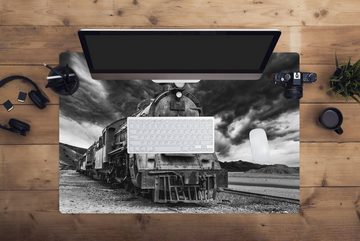 MuchoWow Gaming Mauspad Schwarz-Weiß-Foto einer Dampfeisenbahn im asiatischen Jordanien (1-St), Büro für Tastatur und Maus, Mousepad Gaming, 90x60 cm, XXL, Großes