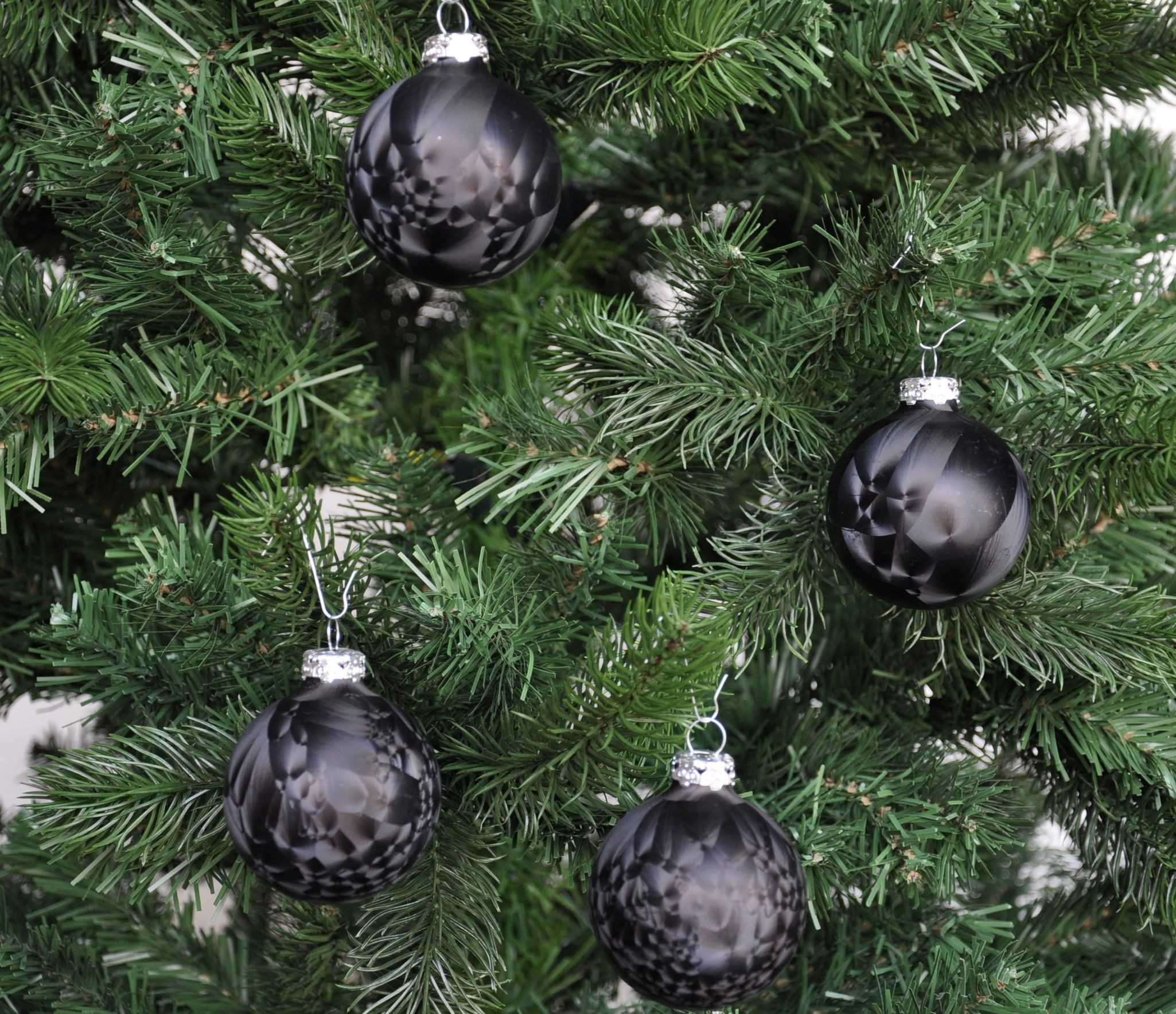 Thüringer Glasdesign Christbaumschmuck JACK 12x Glas Eislack Christbaumkugeln 6cm Thüringer Weihnachtskugeln, echt Glas, teilweise Handarbeit, inkl. praktischer – Bild 4 von 5
