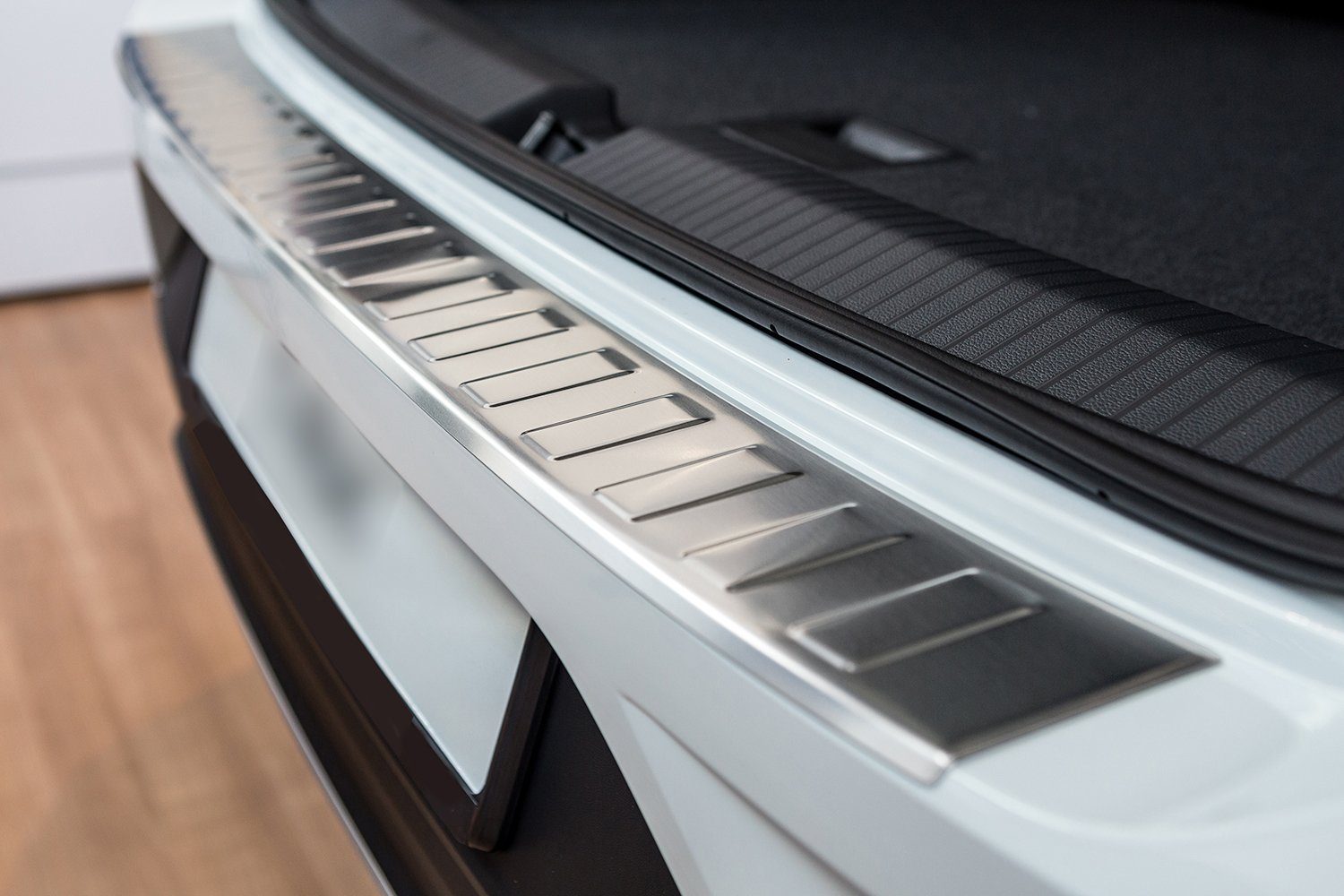 tuning-art Ladekantenschutz BL932 Edelstahl passgenau für VW T-Roc A1 2017-2025