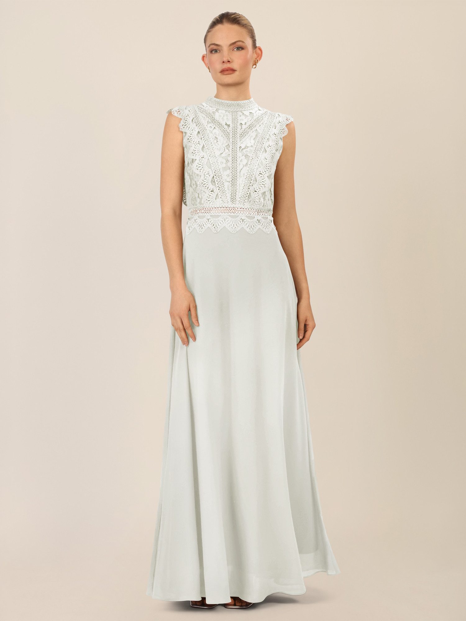 Apart Abendkleid mit Spitze und transparentem Rückenteil günstig online kaufen