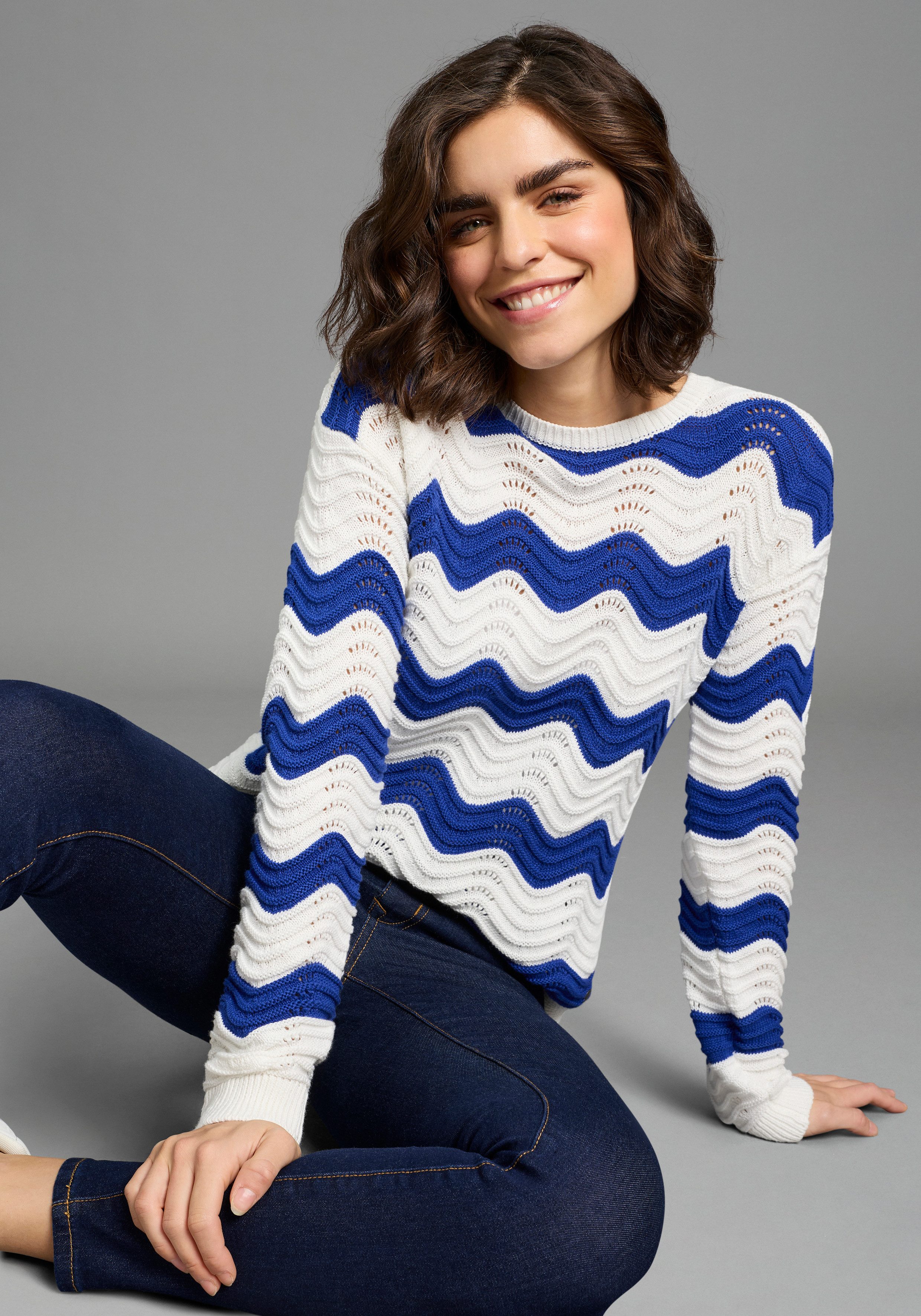 KangaROOS Ajourpullover aus Baumwolle, mit Rundhalsausschnitt, figurumspielende Passform