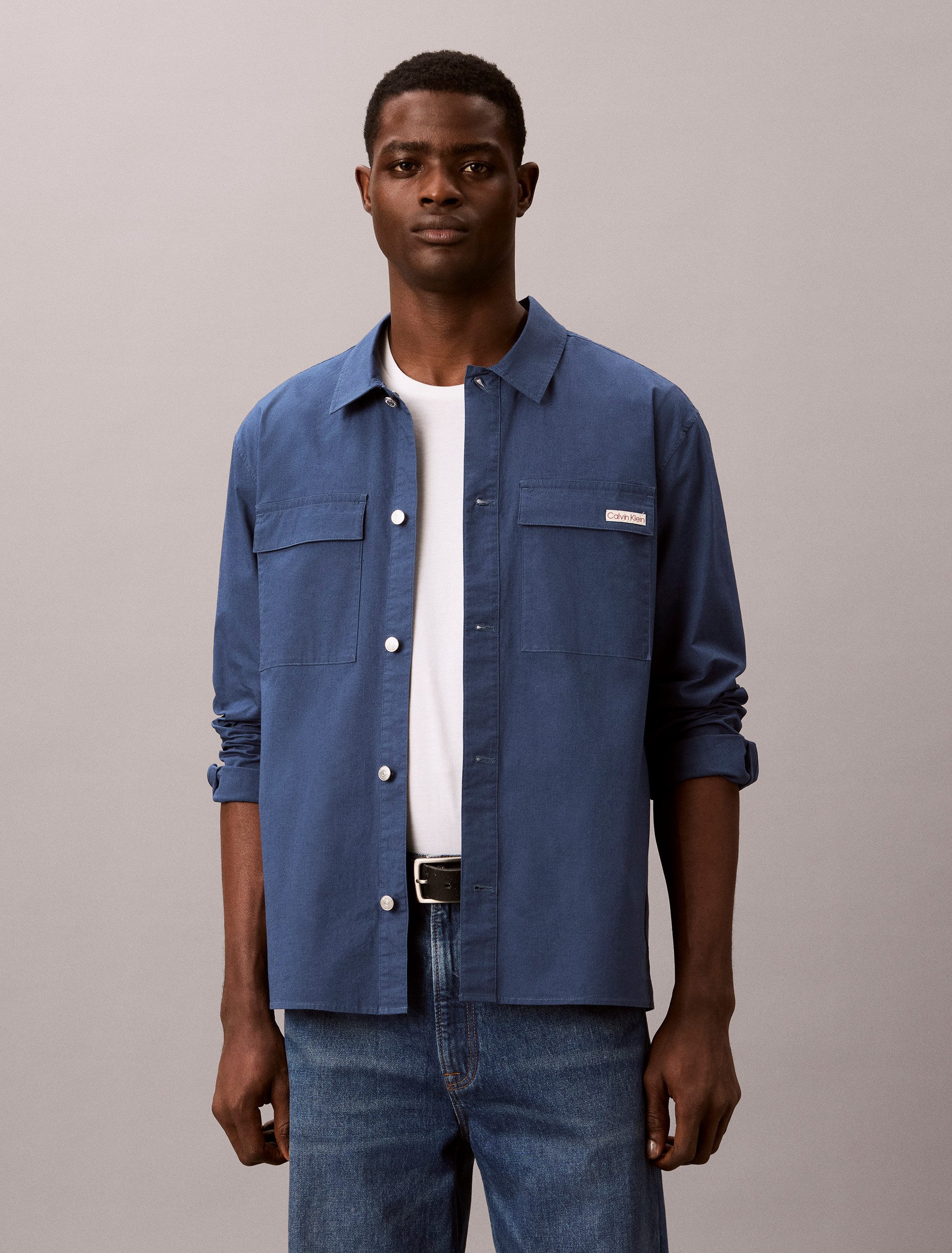 Calvin Klein Outdoorhemd Overshirt LS COTTON NYLON UTI bequeme Passform, Hemdkragen, Markenlabel